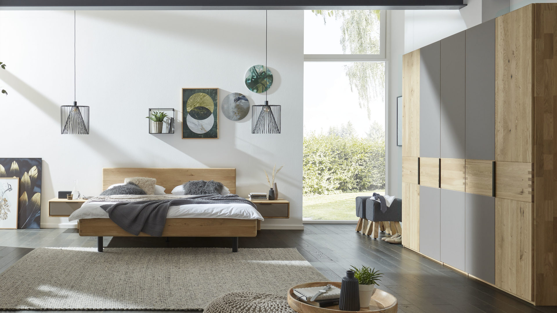 Interliving Schlafzimmer Serie 8 – Komplettzimmer 8, sienafarbenes Mattglas & Wildeiche – vierteilig, fünftürig Interliving Schlafzimmer Serie 8 – Komplettzimmer 8, sienafarbenes Mattglas & Wildeiche – vierteilig, fünftürig
