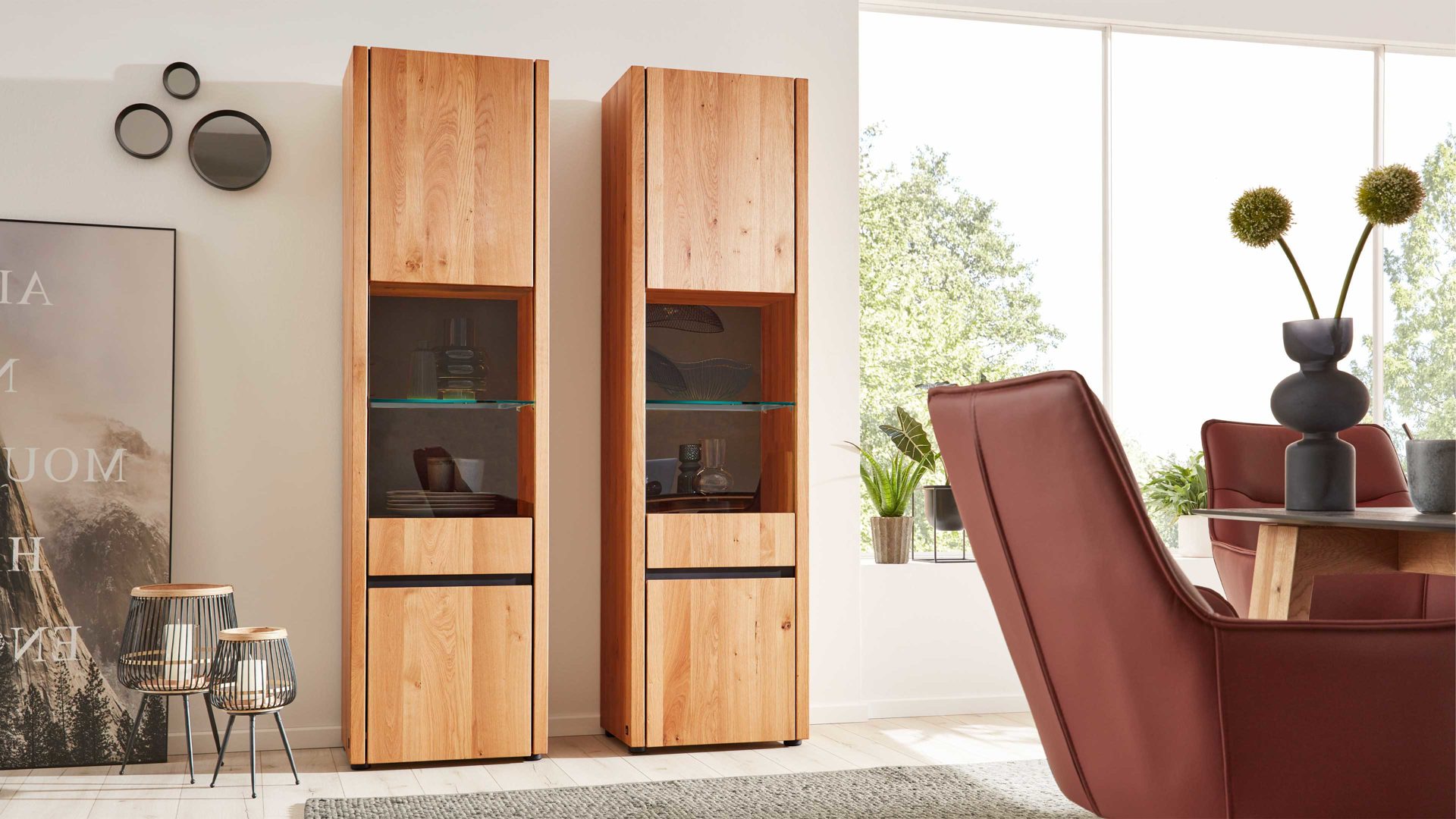Interliving Esszimmer Serie 5603 – Vitrine 3764, Wildeiche – eine Tür, links
