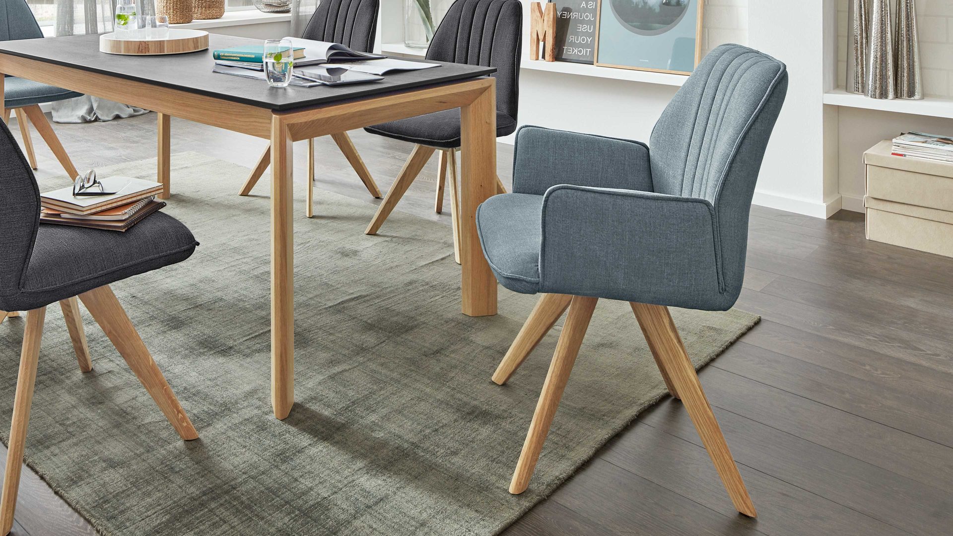 Interliving Esszimmer Serie 5102 Armlehn Polsterstuhl U112 Aquafarbener