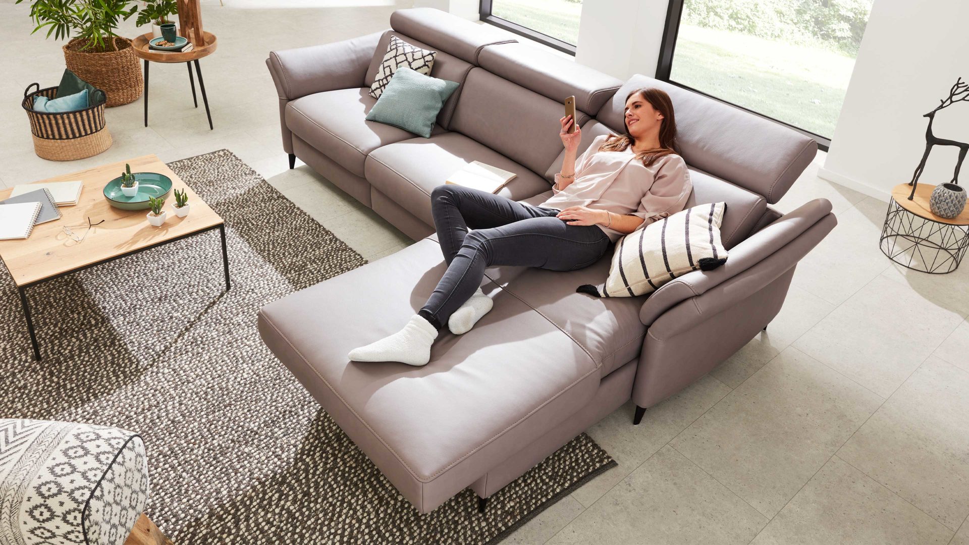 Interliving Sofa Serie 4055 - Relaxfunktion MoLi, einmotorige Relaxfunktion