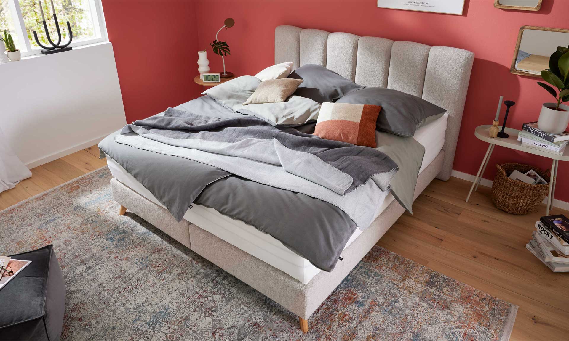 Boxspringbett in Natur, Matratze mit integriertem Topper