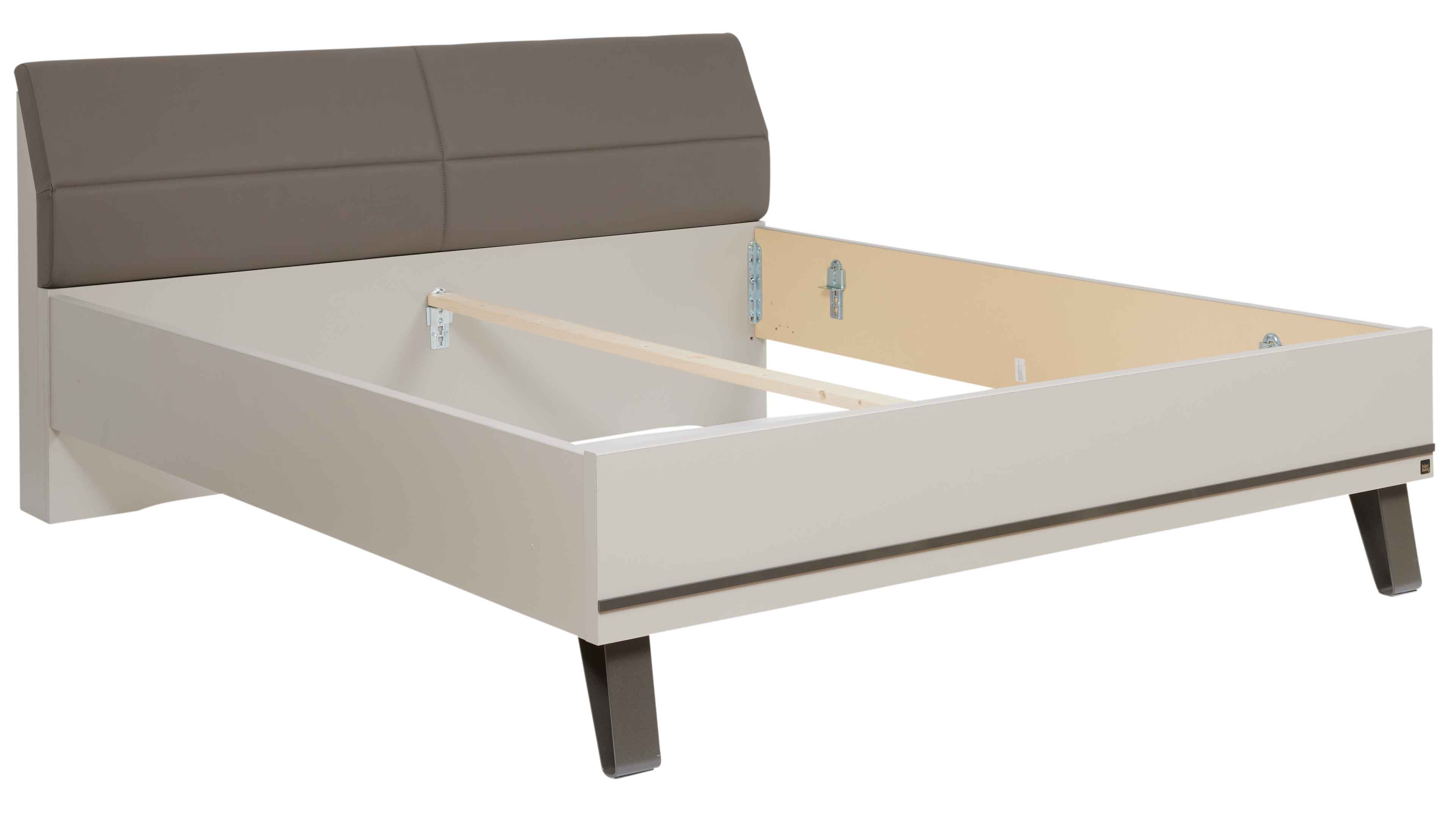 Vierteiliges Schlafzimmer in Kieselgrau und Weiß mit Bett, Nachtkonsolen und großem Kleiderschrank im modernen Design.