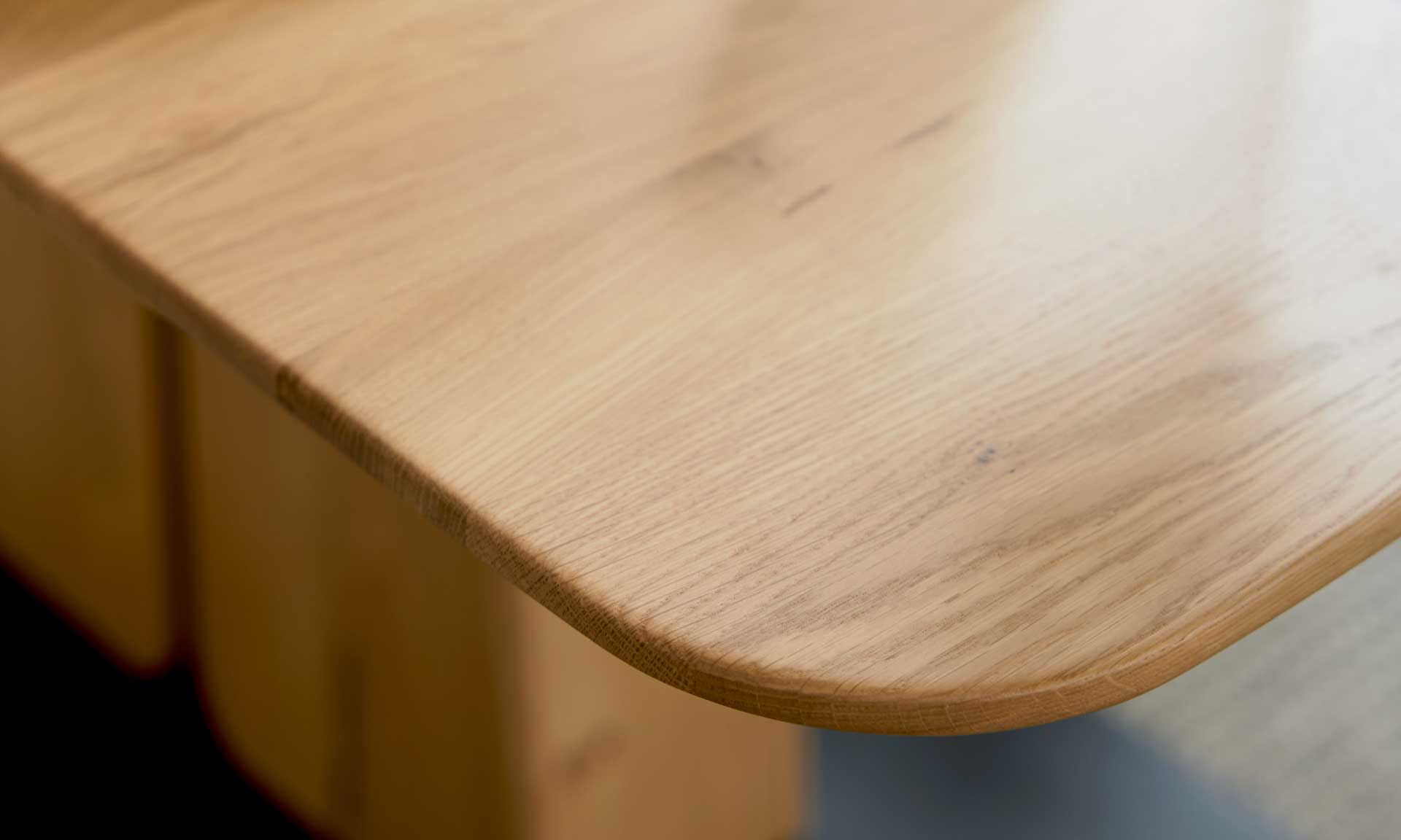 IL5124 Tisch 2633 Detail Tischplatte