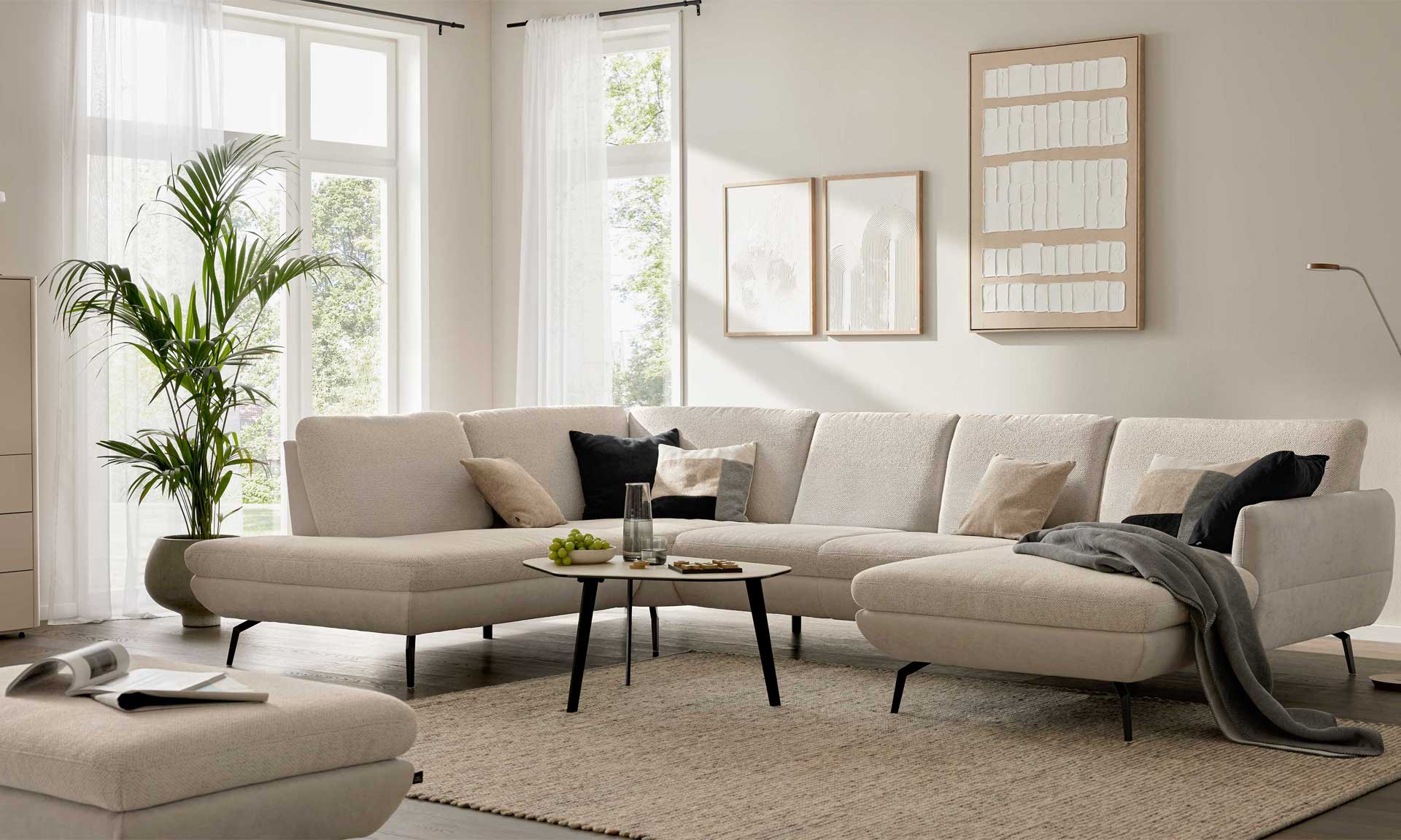 Wohnlandschaft in U-Form mit Stoffkombination in Ecru und Silber