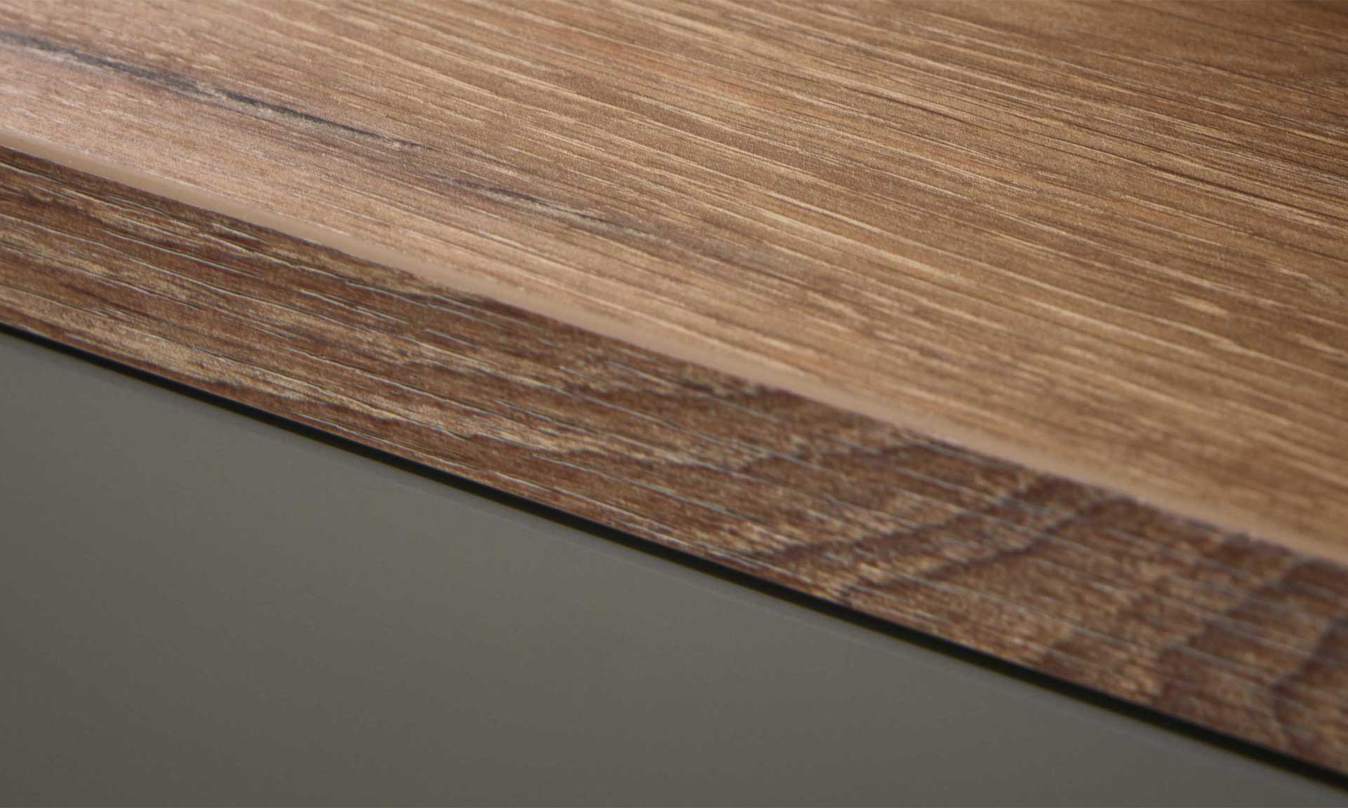 IL3715 Detail Abdeckboden