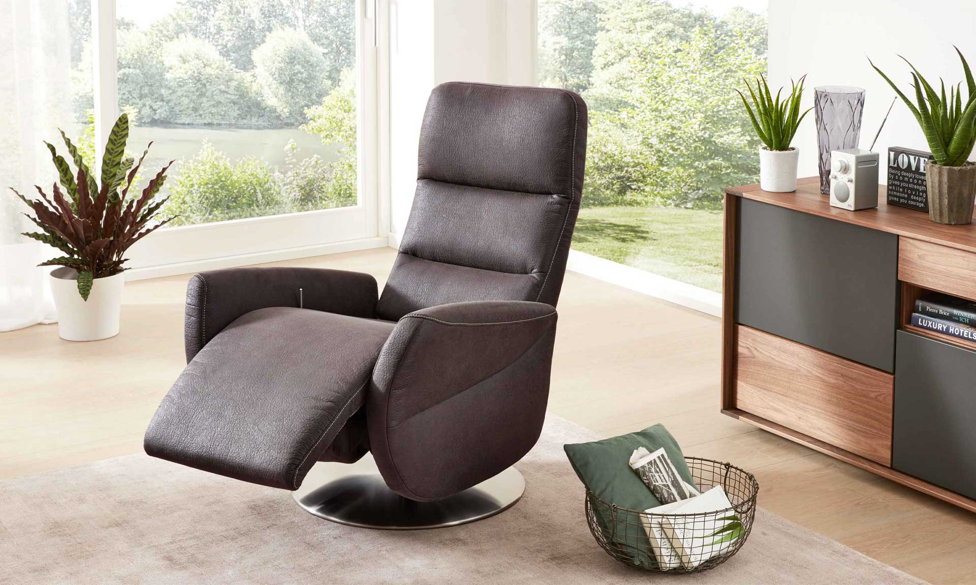 Relaxsessel mit Stoffbezug in anthrazitfarbener Lederoptik und Sternfuß