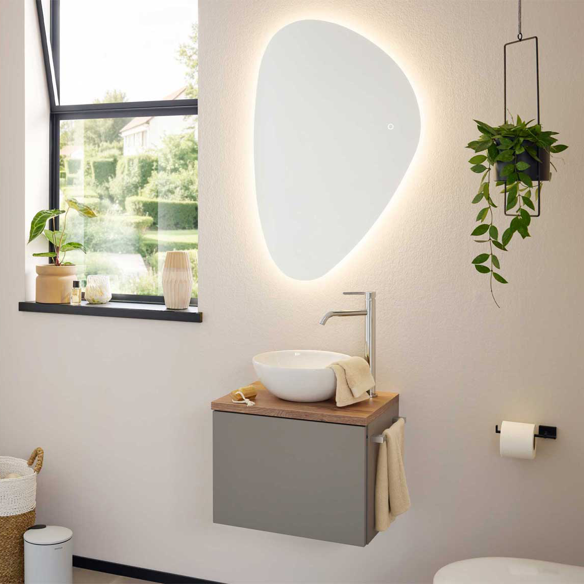 Gästebad-Möbel-Set mit Aufsatzwaschbecken, Waschtischunterschrank und Design-Spiegel