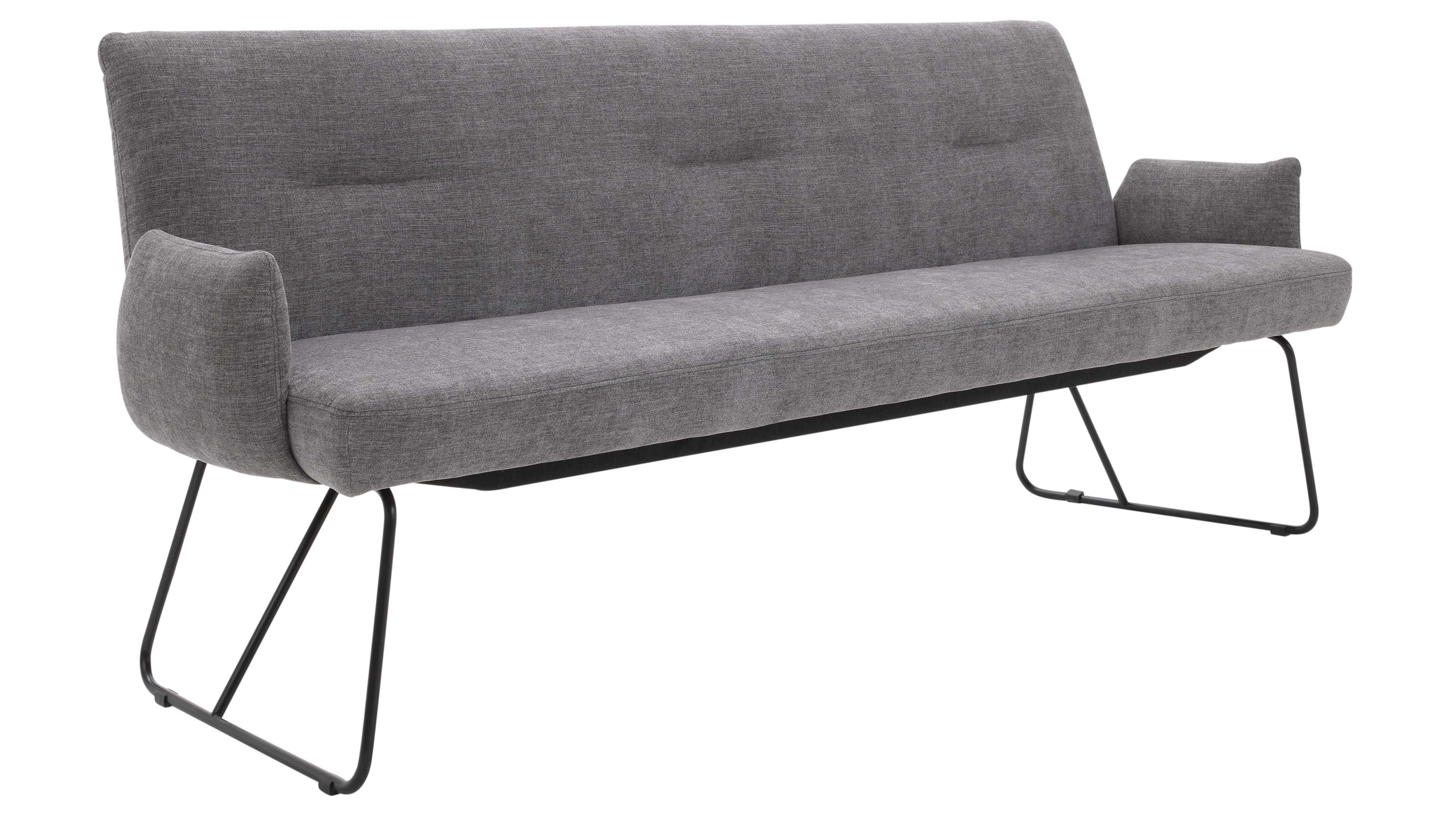 Hellgraues, gepolstertes Dreisitzer-Sofa mit hoher Rückenlehne, kurzen Armlehnen und schwarzen, schlanken Metallkufen.