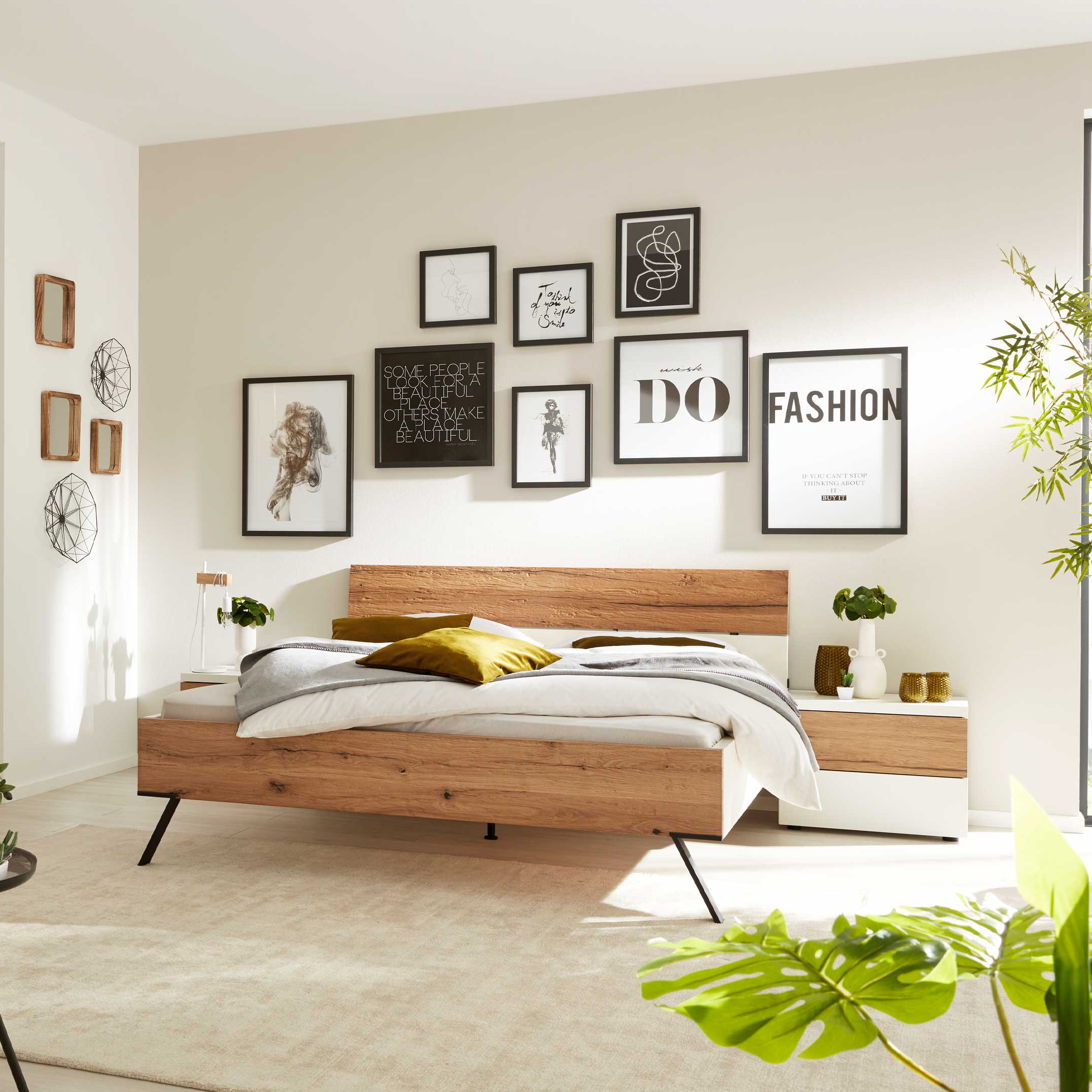 Schlafzimmermöbel Set mit Doppelbett, Nachtschränken und Kleiderschrank in Weiß und Holzoptik für einheitliche Einrichtung