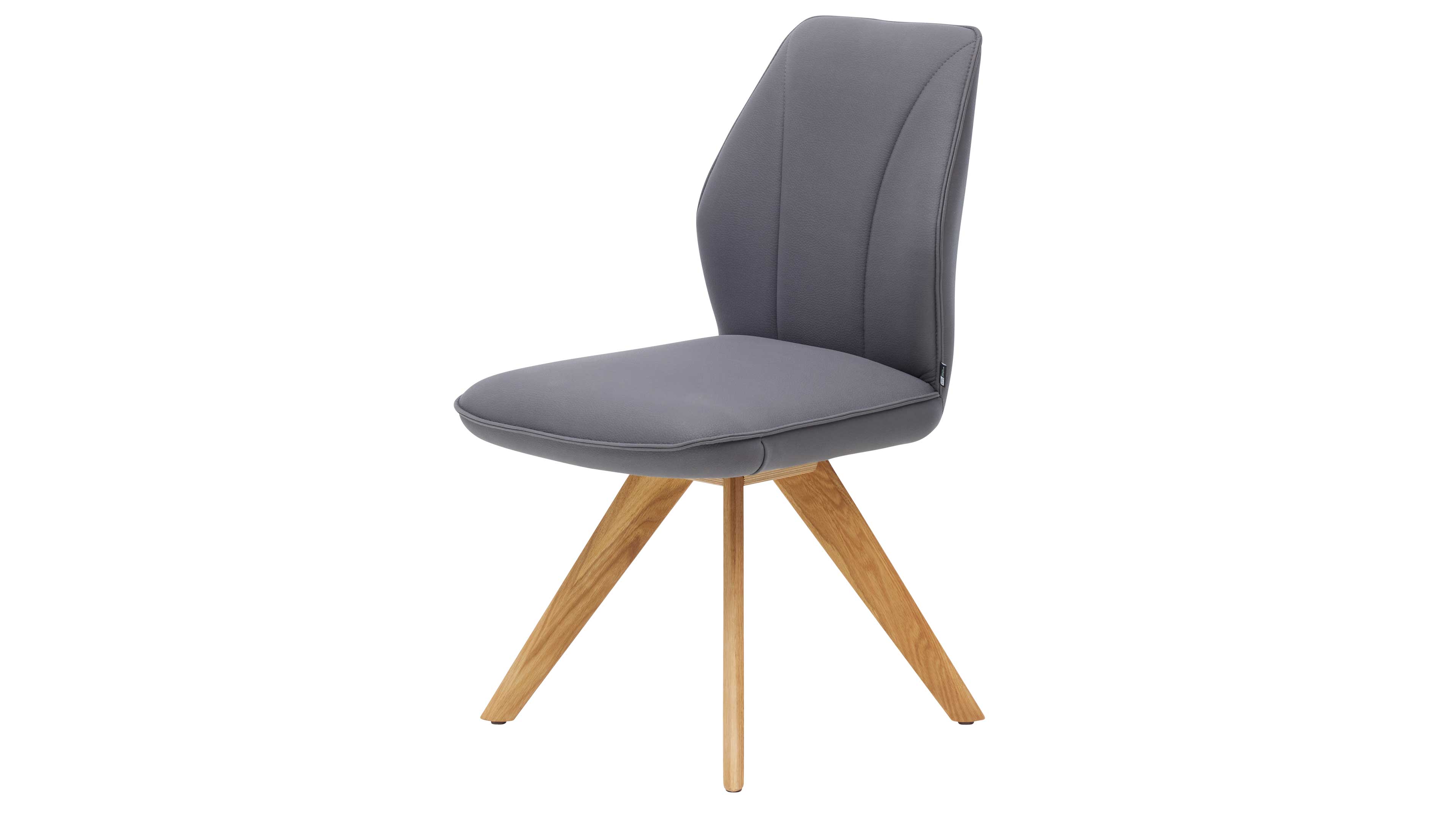 Grau gepolsterter Stuhl mit konturierter Rückenlehne, senkrechten Nähten und vierteiliger, hellholzfarbener Sternfußkonstruktion.