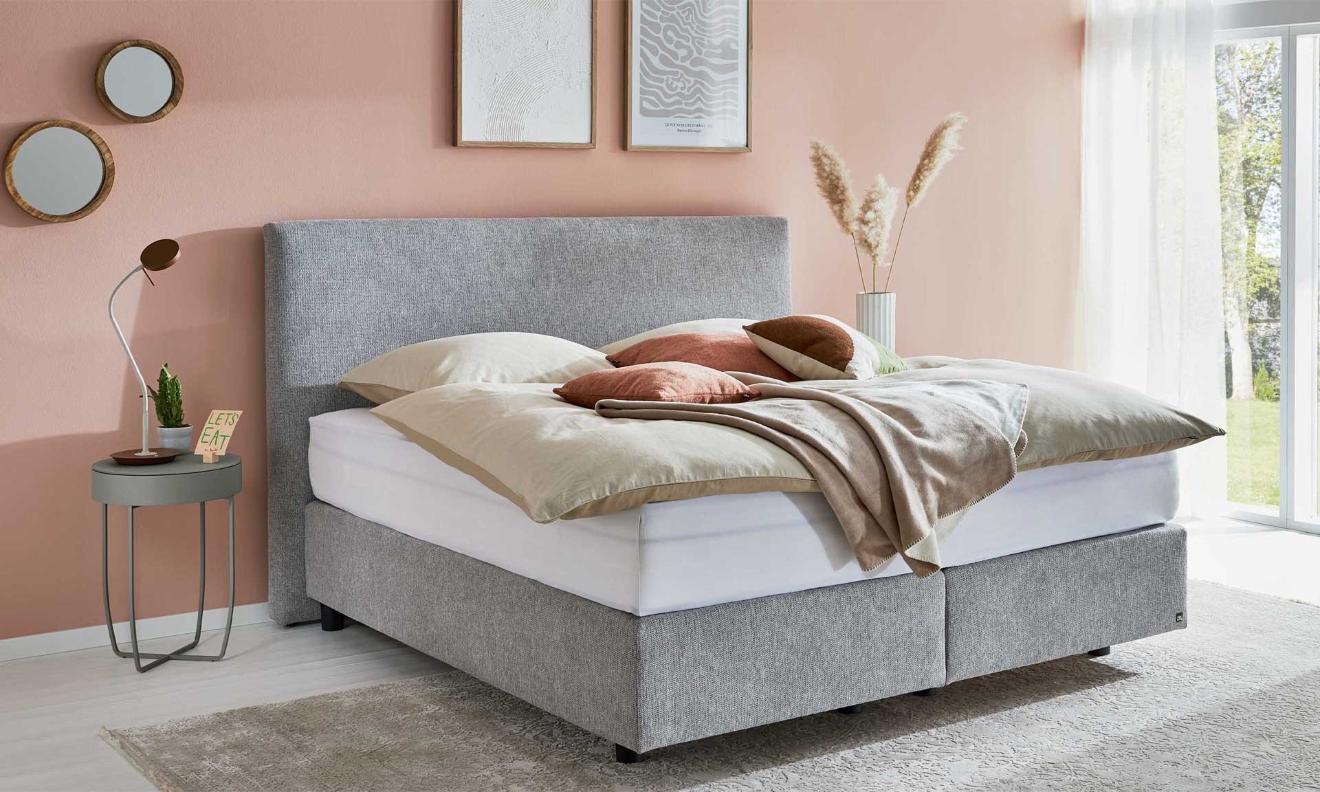 Platingraues Boxspringbett, 180 x 200 cm