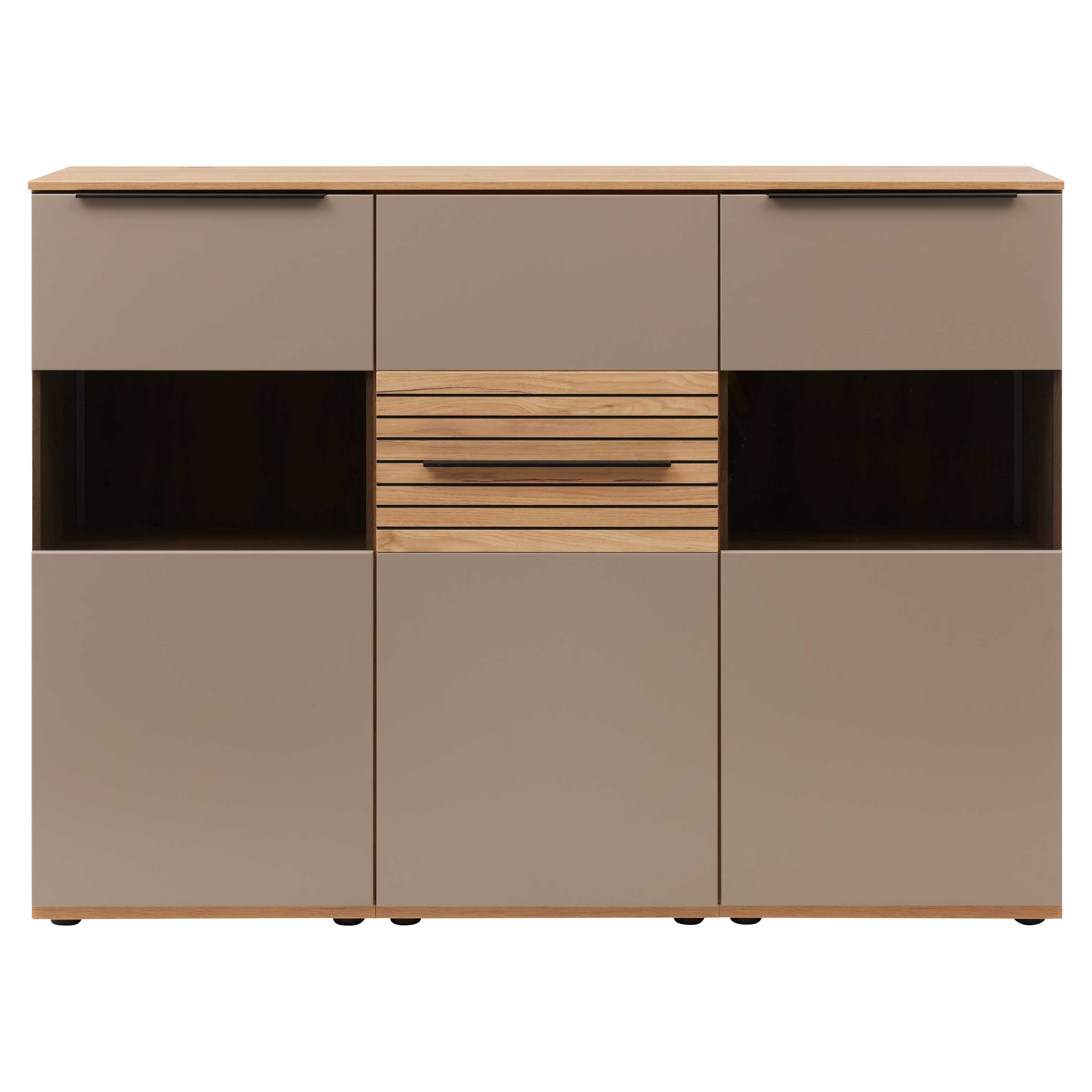 Sideboard mit taupefarbenen Fronten, Eichenholzplatte, einer mittigen Schublade mit horizontalen Holzlamellen und zwei offenen Fächern.
