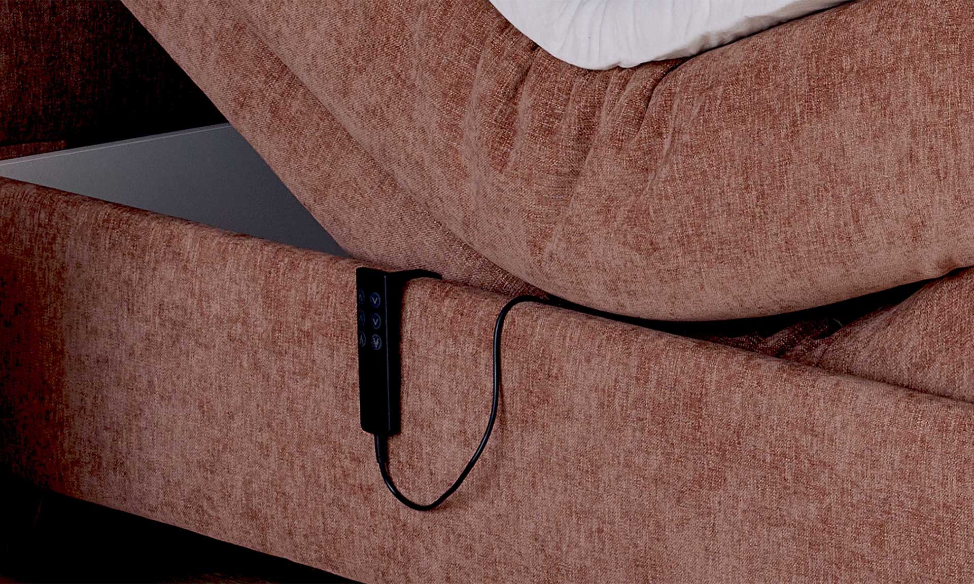 IL1420 Toni siena Boxspringbett Detail Handschalter