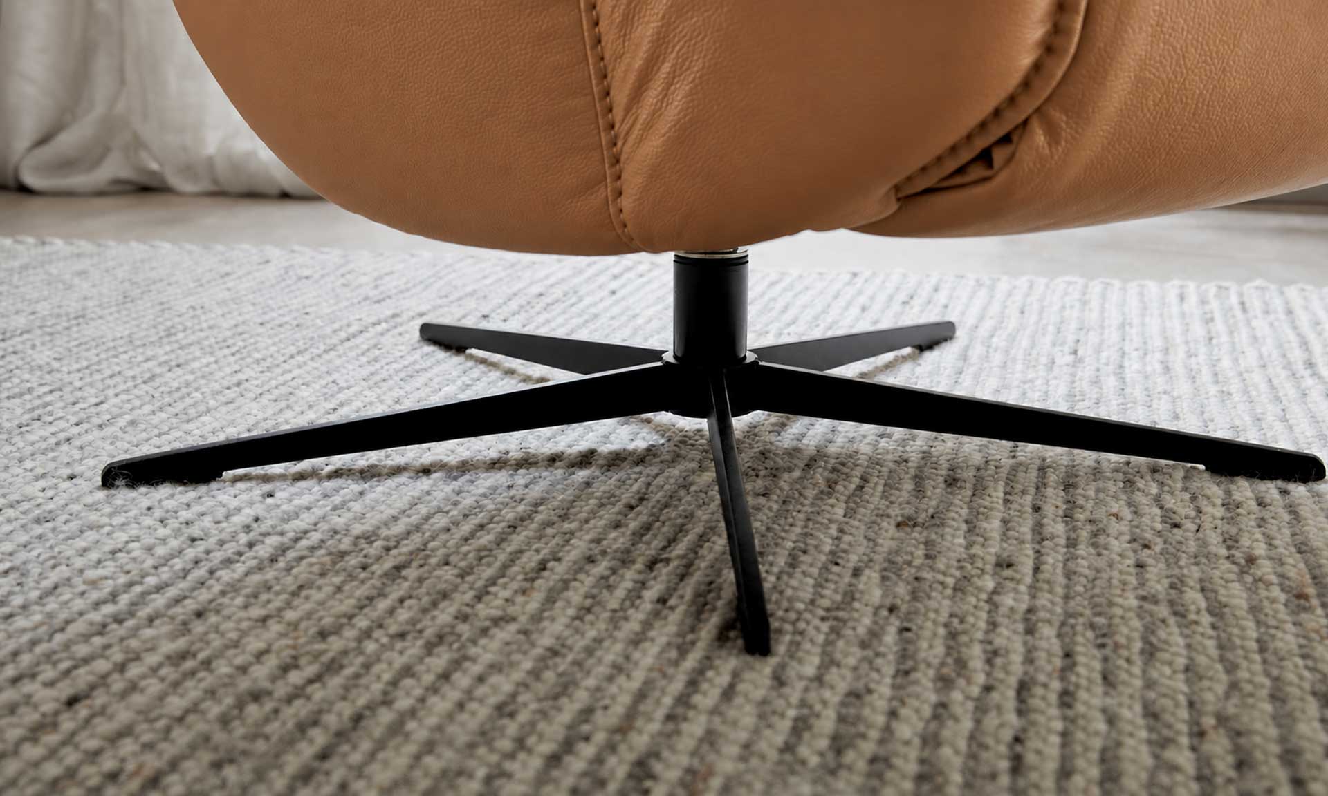 IL4545 Torro parkett Detail Fußkreuz