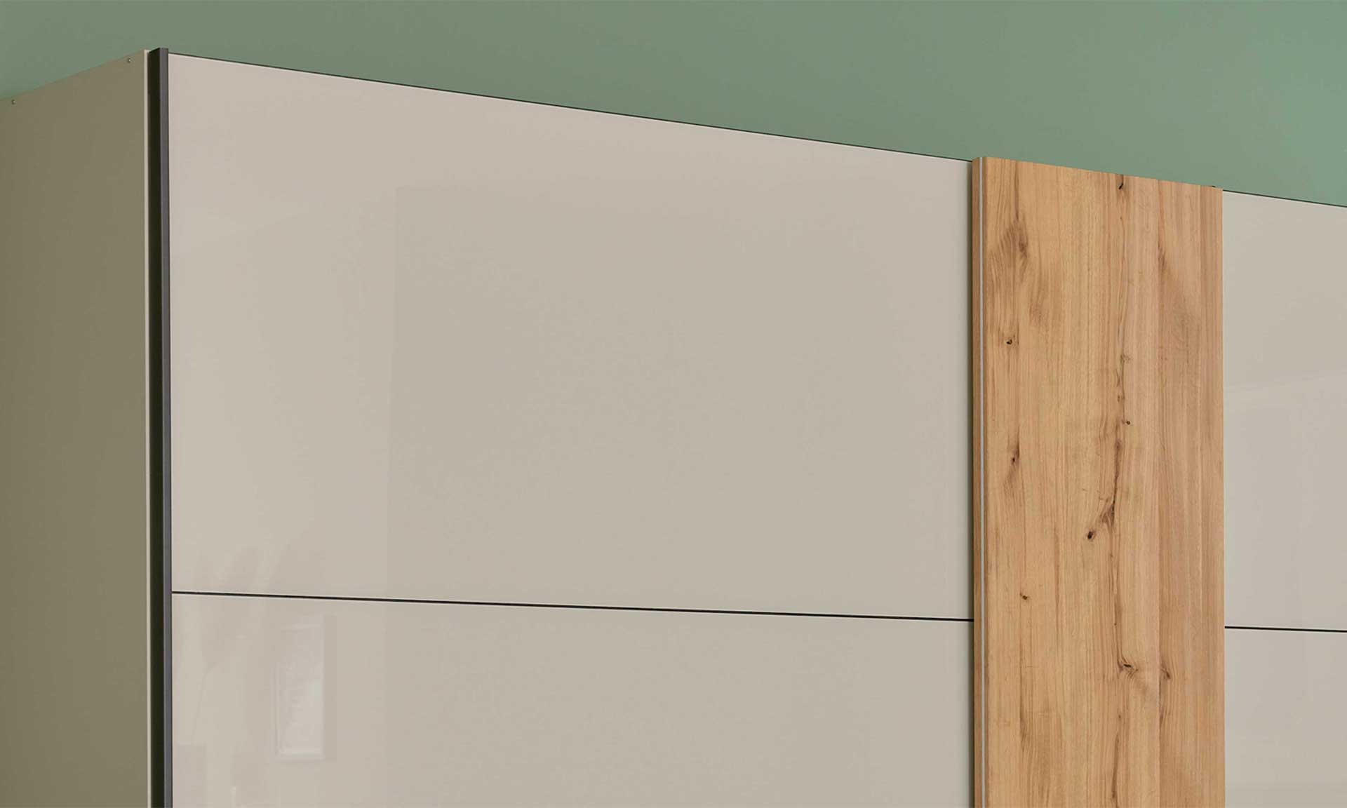IL1036 Kleiderschrank Detail Glasfront