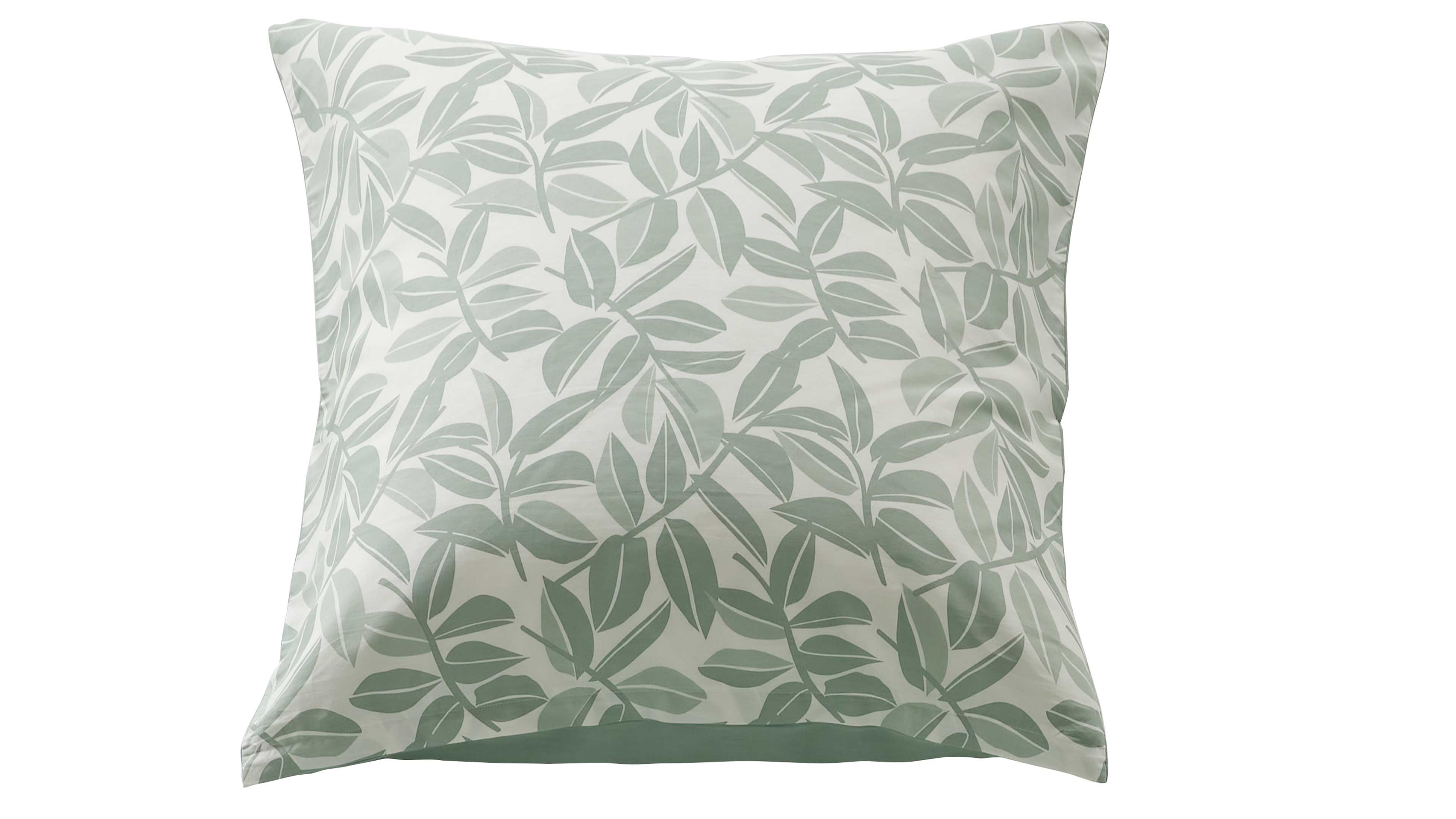 Quadratischer Kissenbezug mit weißem Hintergrund und hellgrünem Blättermotiv, die Fläche vollständig bedeckend.