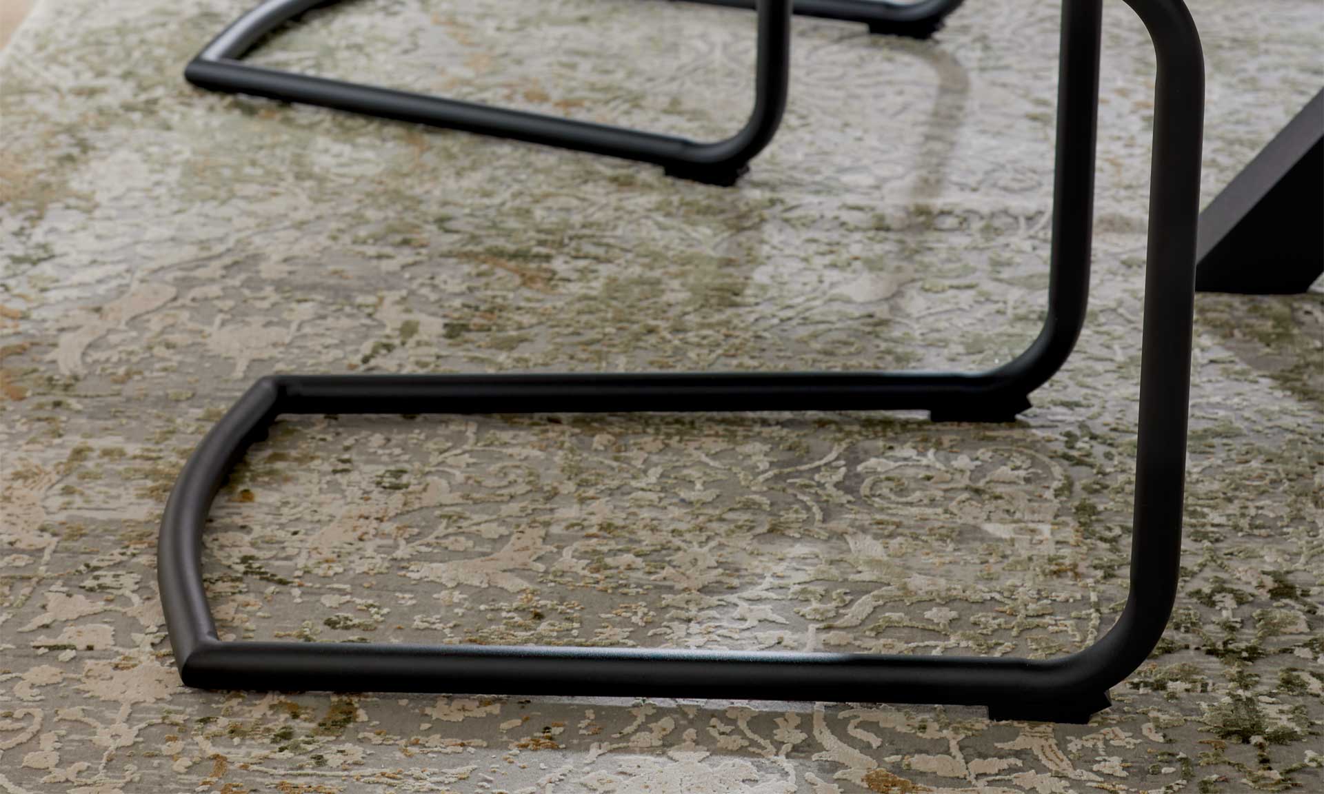 IL5125 Schwingstuhl Detail Rundrohr