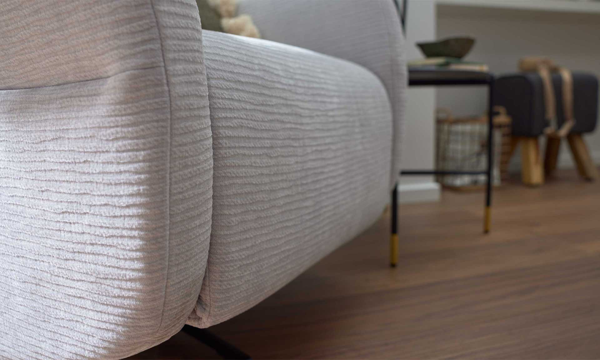 Relaxsessel in silbergrauer Cord-Optik