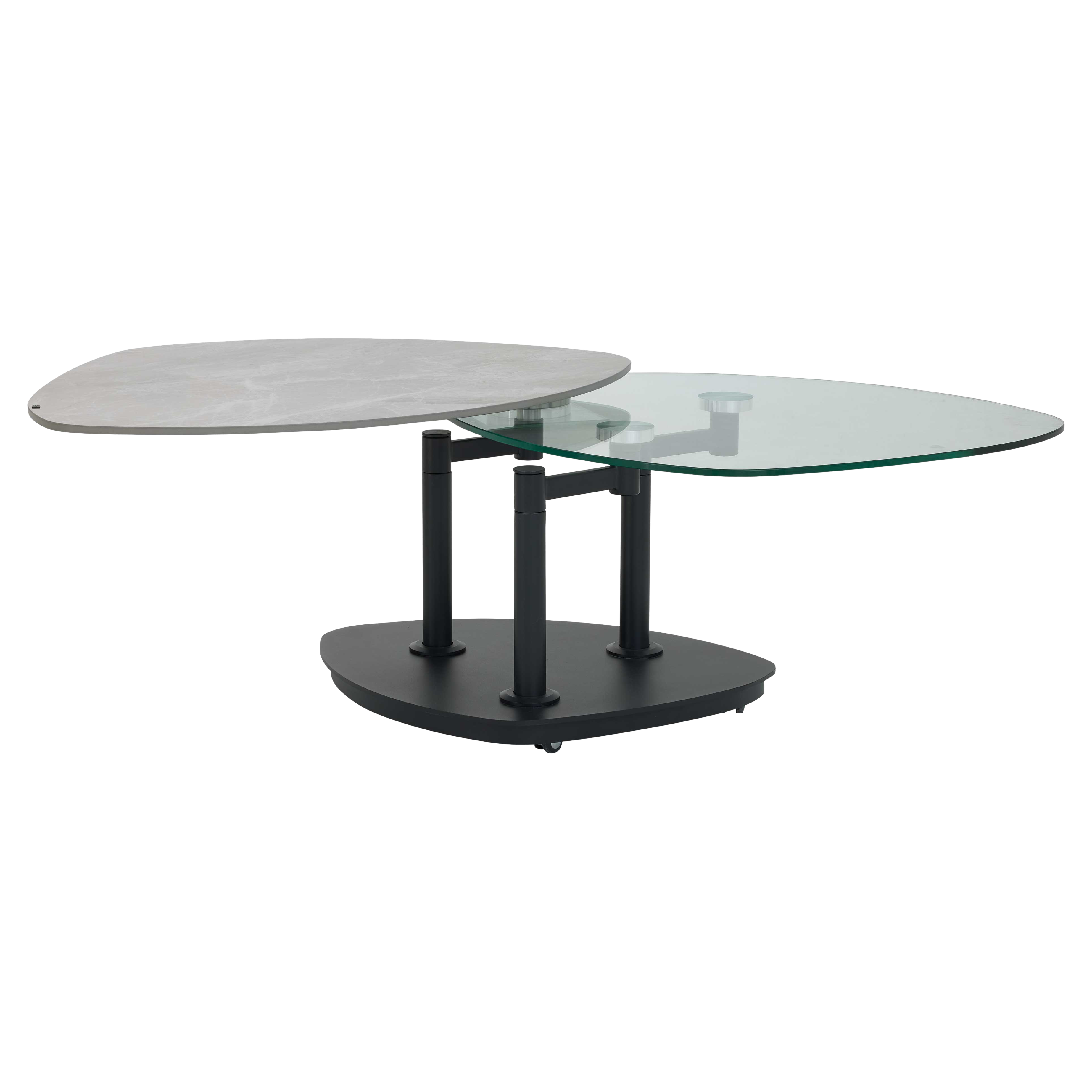 Couchtisch mit zwei versetzten, abgerundeten Platten (helle Steinoptik oben, transparente Glasplatte seitlich) auf schwarzem Säulengestell.