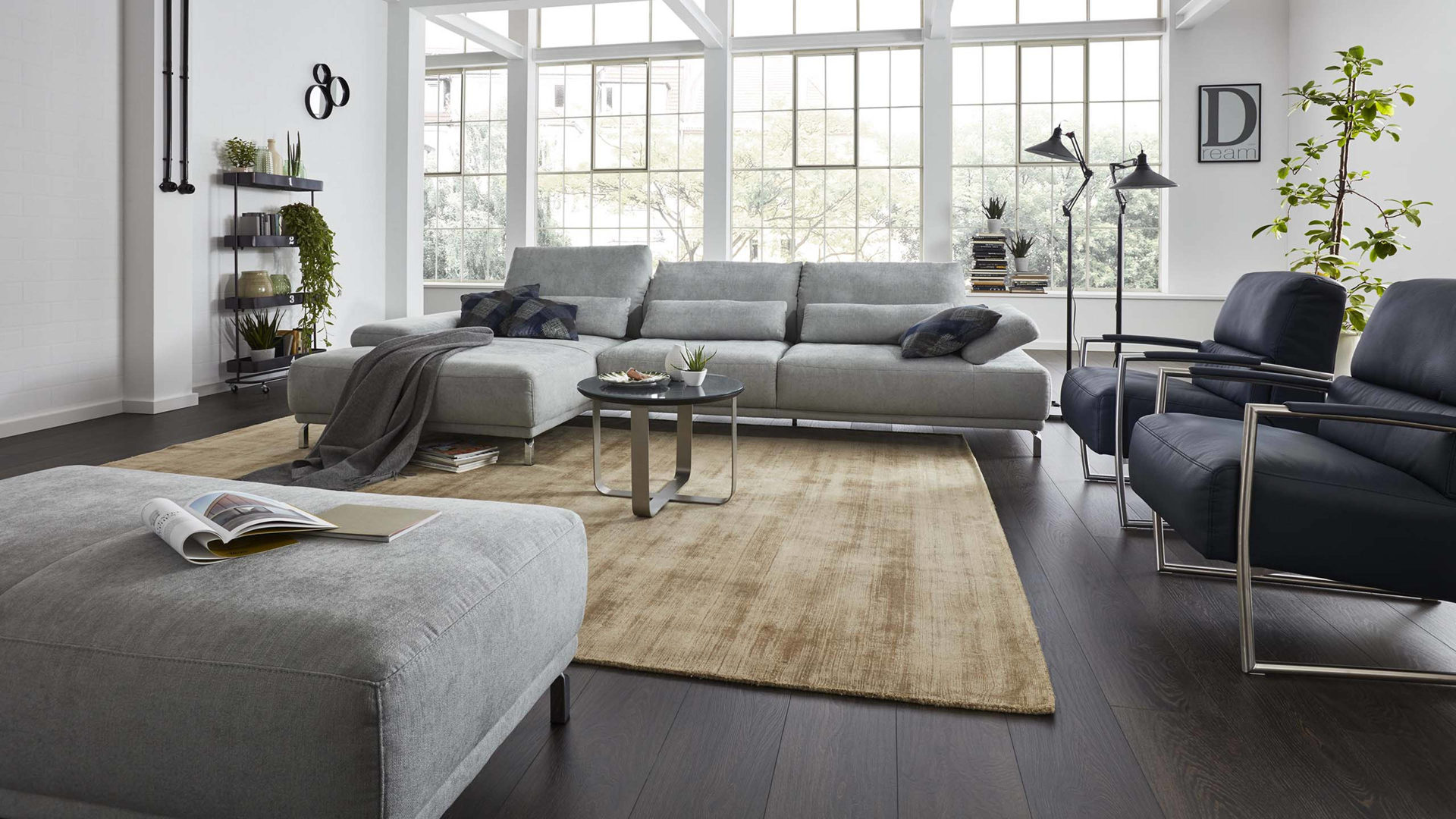Ecksofa K+w polstermöbel | il aus Stoff in Blau Interliving Sofa Serie 4150 – Eckkombination lichtblaues Flachgewebe 635-53 & verchromter Metallfuß – Schenkelmaß ca. 167 x 337 cm