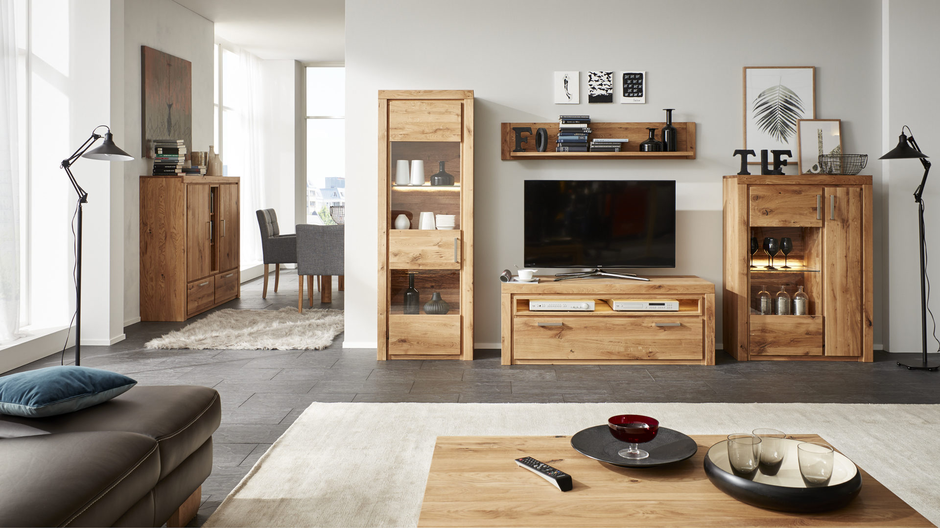 Wohnwand Decker | il aus Holz in Holzfarben Interliving Wohnzimmer Serie 2003 – Wohnwand mit Beleuchtung geölte Asteiche – vierteilig, Breite ca. 342 cm