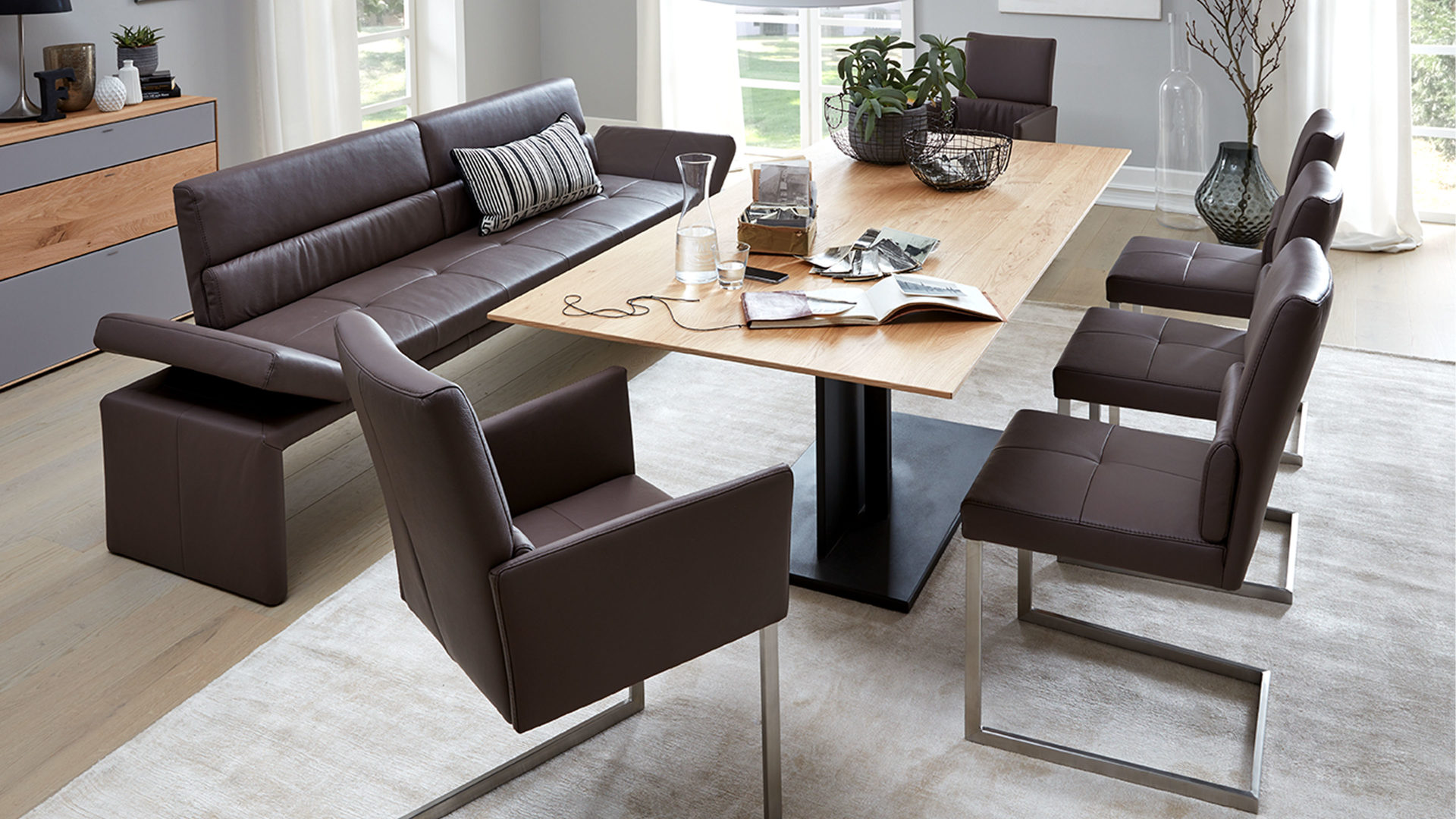 Esstisch K+w polstermöbel | il aus Holz in Holzfarben Interliving Esszimmer Serie 5601 – Esstisch Wildeiche-Furnier & schwarzes Metall – ca. 220 x 100 cm