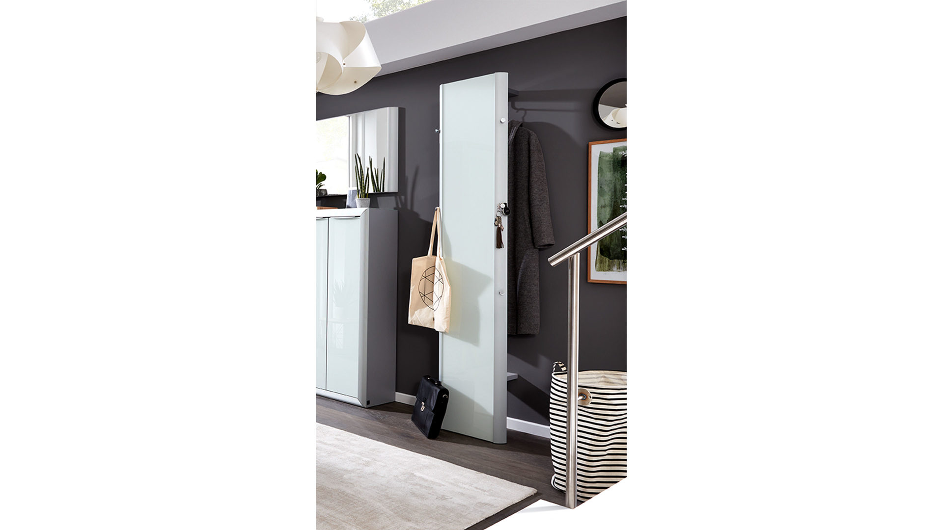 Garderobe Arredokit | il aus Glas in Weiß Interliving Garderoben Serie 6003 – Garderobenelement weiße Glasfront & alufarbener Rahmen – Höhe ca. 195 cm