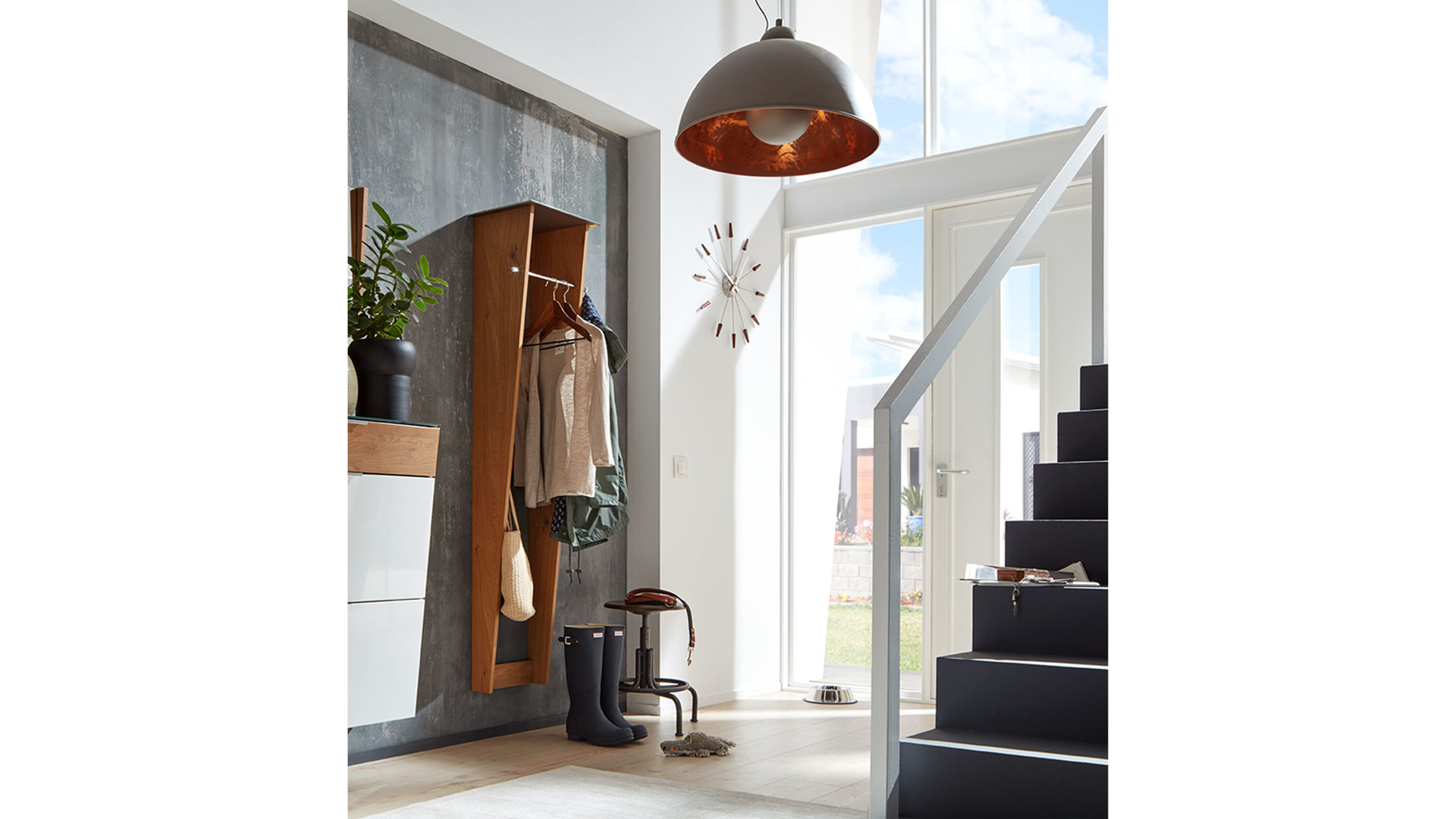 Wandgarderobe Arredokit | il aus Nachbildung in Holzfarben Interliving Garderoben Serie 6001 – Wandgarderobe eichefarbene Kunststoff- & weiße Hochglanzoberflächen – Höhe ca. 175 cm