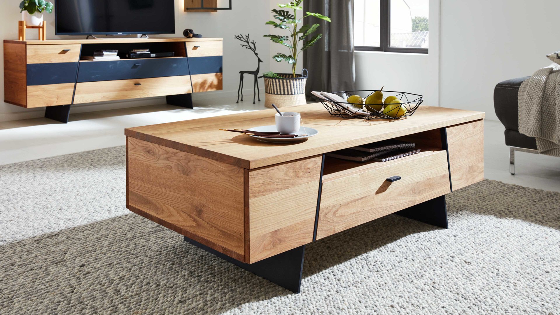 Couchtisch Interliving aus Holz in Holzfarben Interliving Wohnzimmer Serie 2021 - Couchtisch 24 04 HH 02 Wildeiche & Beton Stone Grey - ca. 120 x 65 cm