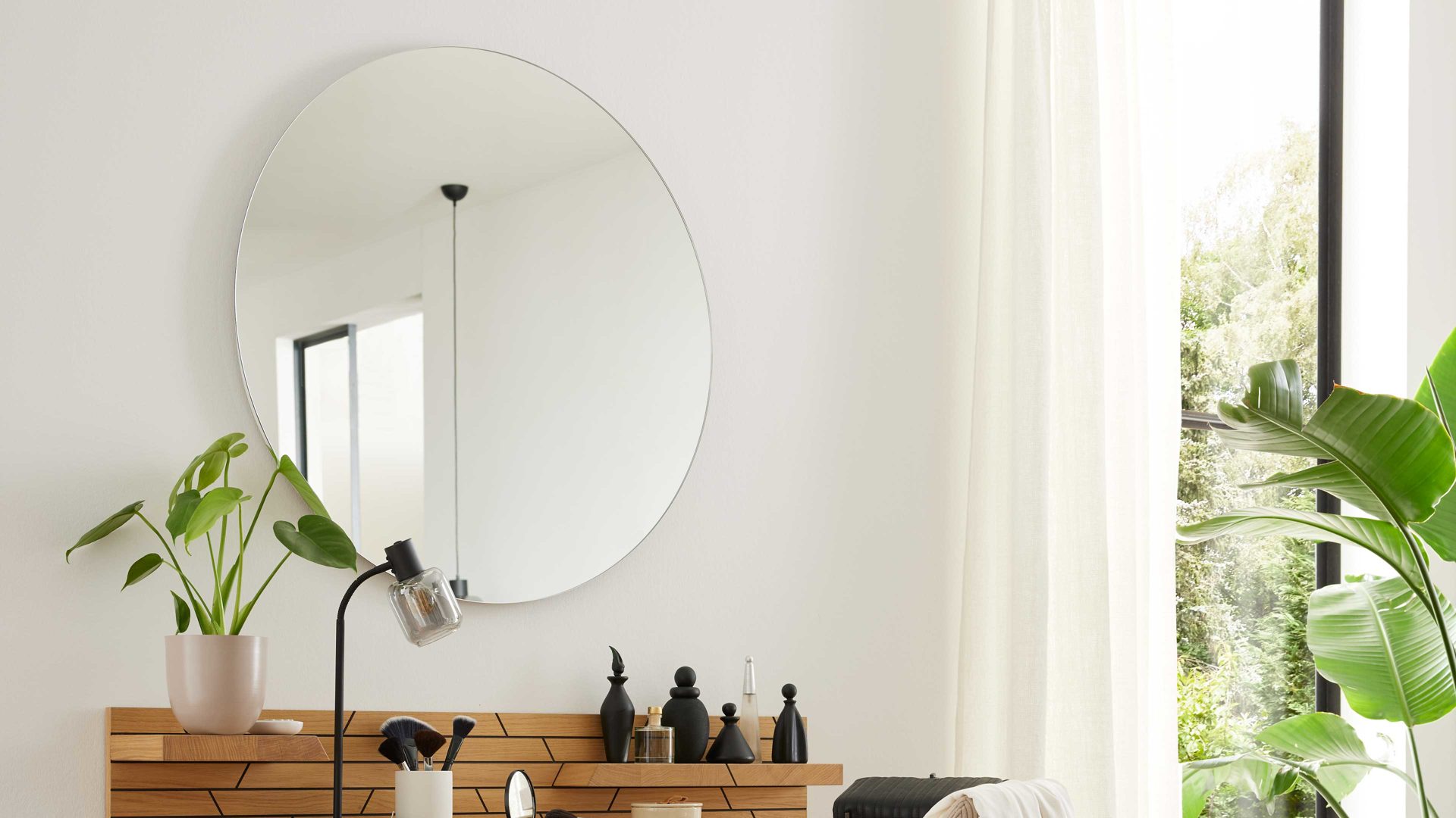 Wandspiegel Interliving aus Spiegel in Transparent Interliving Schlafzimmer Serie 1030 - Wandspiegel Durchmesser ca. 85 cm