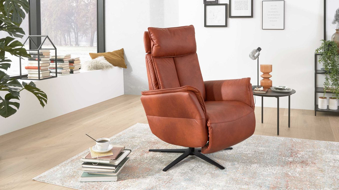 Relaxsessel Interliving aus Leder in Orange Interliving Sessel Serie 4542 - Relaxsessel sonnenaufgangsfarbenes Leder Torro & schwarzer Sternfuß V1S