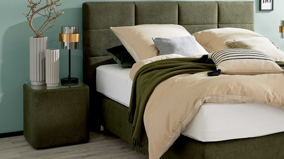 Nachttisch Interliving aus Stoff in Dunkelgrün Interliving Boxspringbett Serie 1402 - Nachtkonsole moosgrüne Mikrofaser Nele 432008