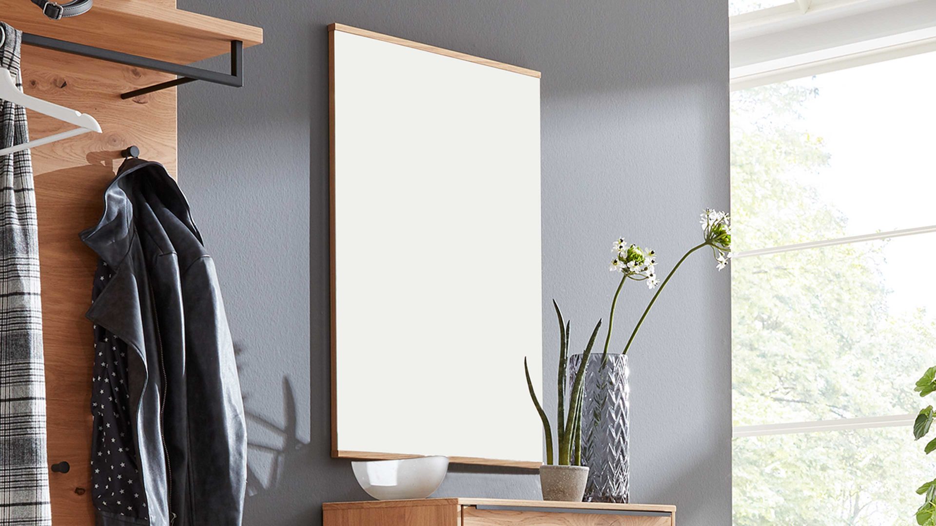 Wandspiegel Interliving aus Spiegel in Holzfarben Interliving Garderoben Serie 6005 – Spiegel Balkeneiche – ca. 56 x 82 cm