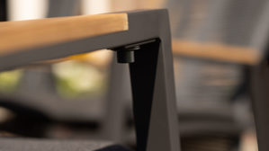 Gartenstuhl /-sessel Interliving aus Kunstfaser in Holzfarben Interliving Gartenmöbel Serie 7011 - Positionsstuhl Teak, anthrazitfarbenes Rope, TEXTILENE® & Aluminium