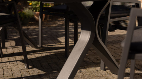 Gartentisch Interliving aus Stein in Grau Interliving Gartenmöbel Serie 7011 - Ausziehtisch gesinterter grauer Stein & anthrazitfarbenes Aluminium - ca 180 - 240 x 100 cm