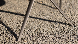 Gartentisch Interliving aus Stein in Grau Interliving Gartenmöbel Serie 7012 - Esstisch gesinterter grauer Stein & anthrazitfarbenes Aluminium - ca. 220 x 100 cm