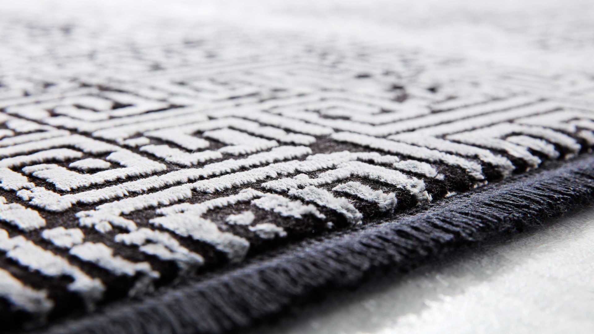 Handwebteppich Interliving aus Mischgewebe in Schwarz Interliving Teppich Serie L-8620 Mischgewebe - ca. 67 x 130 cm