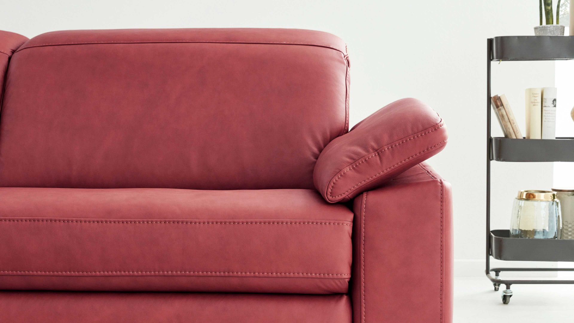 Funktion Interliving aus Metall in Transparent Interliving Sofa Serie 4054 – Armlehnverstellung AV manuelle Verstellung