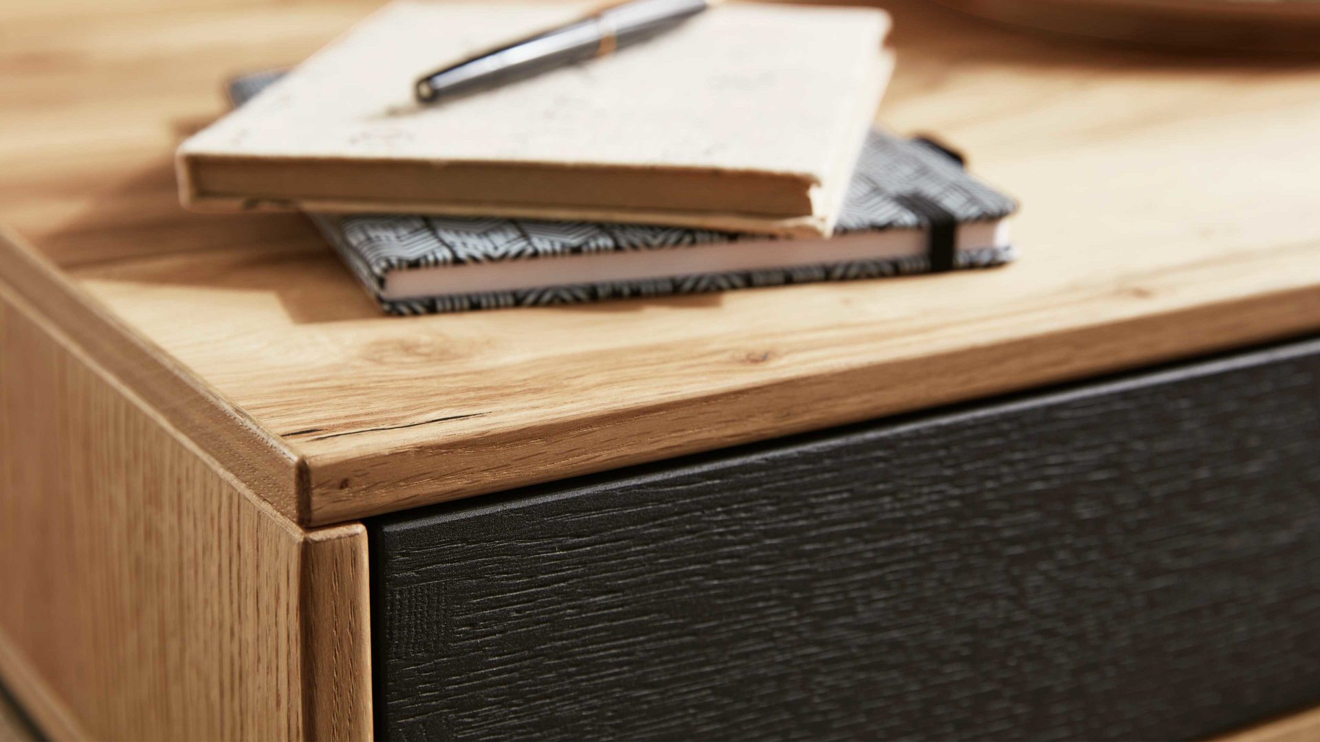 Couchtisch Interliving aus Holz in Holzfarben Interliving Esszimmer Serie 5604 - Couchtisch V466-0308A Eiche rustico & Anthrazit - ca. 100 x 60 cm