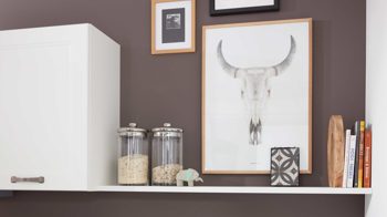 Einbauküche Interliving aus Holz in Weiß Interliving Küche Serie 3023 mit AEG Einbaugeräten Weiß & Mooreiche – zweizeilig