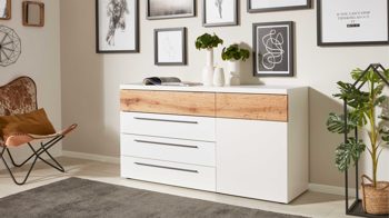 Kombikommode Interliving aus Holz in Weiß Interliving Schlafzimmer Serie 1025 – Kombikommode Weiß & Balkeneiche gehackt - vier Schubladen, eine Tür