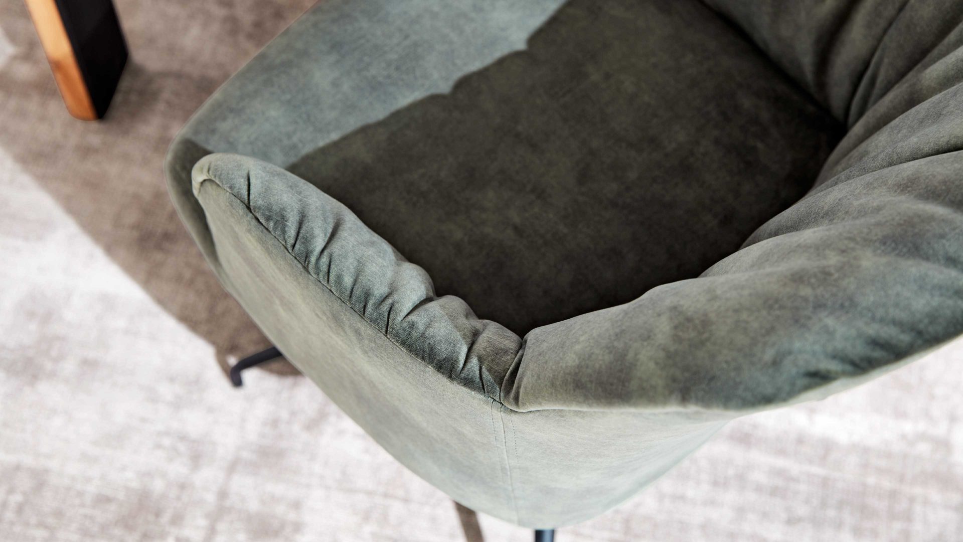 Tischgruppe Interliving aus Stoff in Grün Interliving Esszimmer Serie 5110 - Essgruppe mit Holztisch grüner Bezug Genova, schwarzer Spinnenfuß & Eiche natur