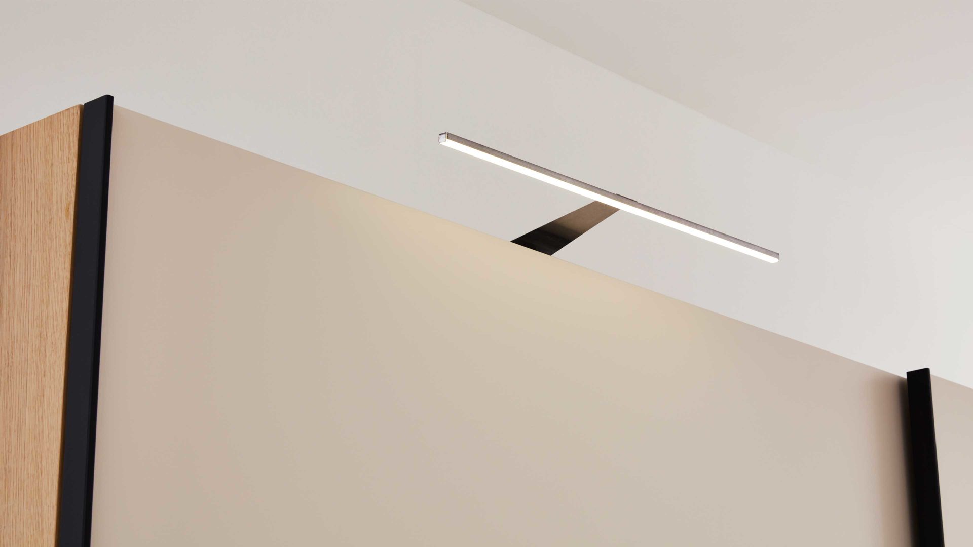 Möbelbeleuchtung Interliving aus Kunststoff in Weiß Interliving Schlafzimmer Serie 1024 – Aufsatzstrahler 90052 zweiteilig