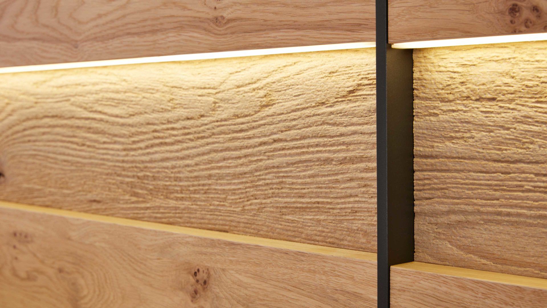 Möbelbeleuchtung Interliving aus Kunststoff in Weiß Interliving Schlafzimmer Serie 1024 – Kopfteilbeleuchtung 80396 LED