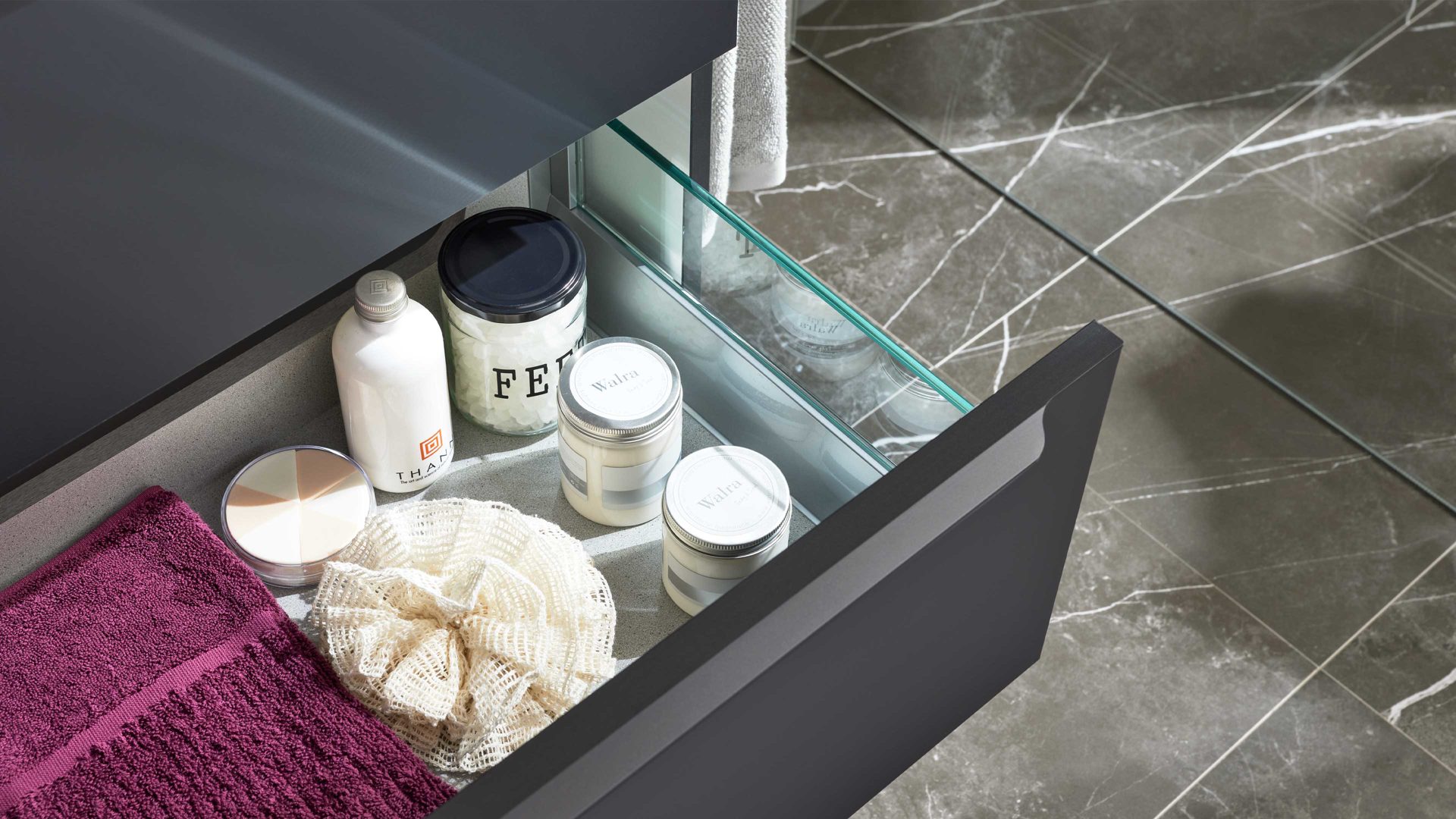 Badmöbel-Set Interliving aus Holz in Schwarz Interliving Bad Serie 7945 - Badkombination Graphitschwarz – fünfteilig