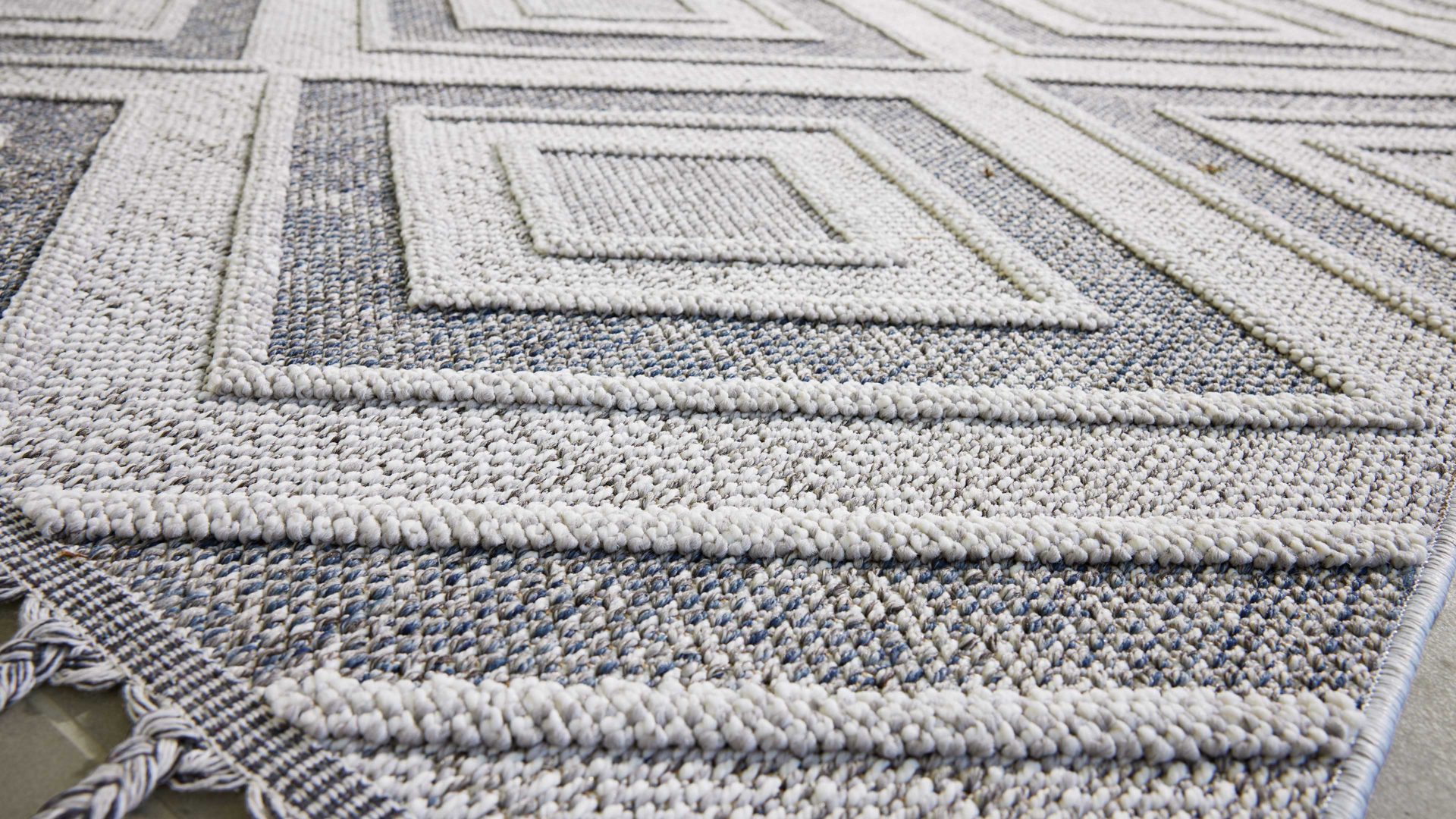 Outdoor-Teppich Interliving aus Kunstfaser in Grau Interliving Teppich Serie G-8010 - Outdoor-Teppich graues Rautenmuster - ca. 80 x 150 cm