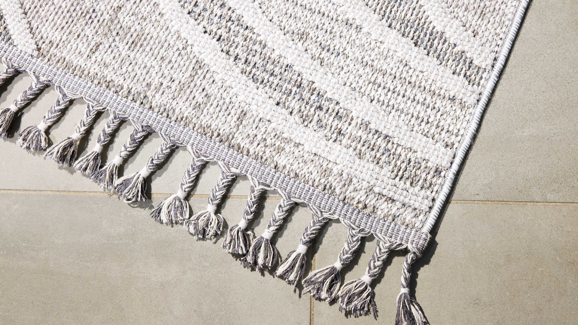 Outdoor-Teppich Interliving aus Kunstfaser in Grau Interliving Teppich Serie G-8020 - Outdoor-Teppich graues Linienmuster - ca. 160 x 230 cm