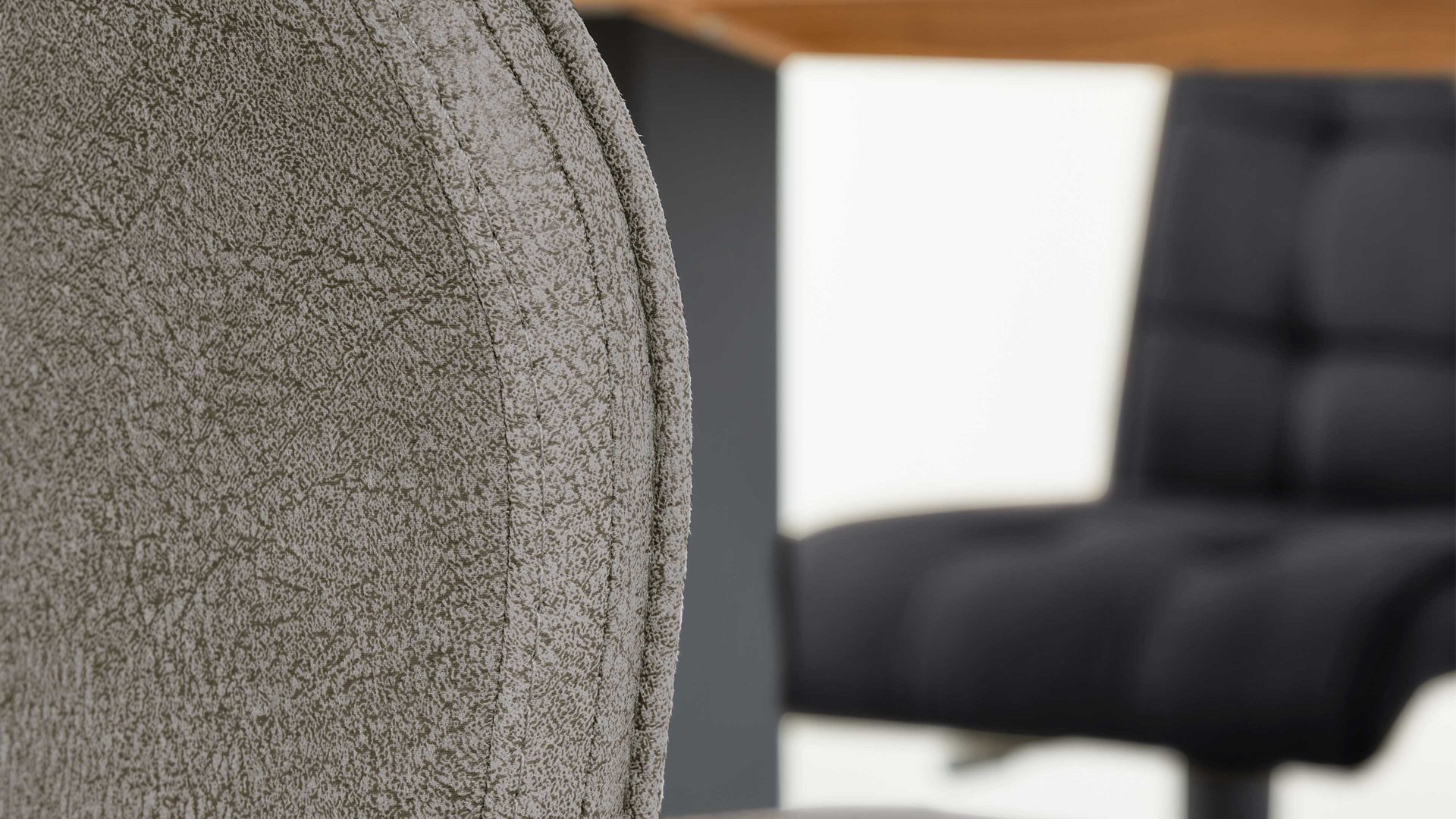 Tischgruppe Interliving aus Holz in Holzfarben Interliving Esszimmer Serie 5104 – Bartischgruppe Mikrofaserbezüge, helle Wildeiche & schwarzes Metall