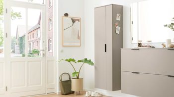 Garderobenschrank Interliving aus Holz in Hellgrau Interliving Garderobe Serie 6012 - Garderobenschrank graubeiger Mattlack - zwei Türen, Höhe ca. 180 cm