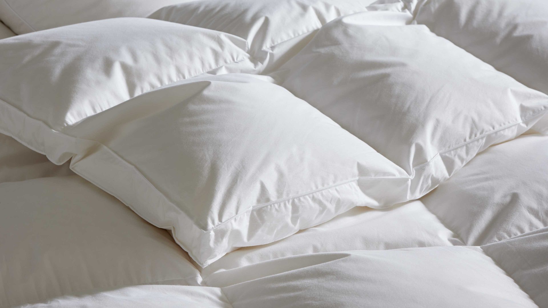 Daunendecke Interliving aus Stoff in Weiß Interliving Bettdecke Serie 9204 - Daunendecke als Winterbett warm, ca. 1.640 g Daunen - ca. 240 x 220 cm